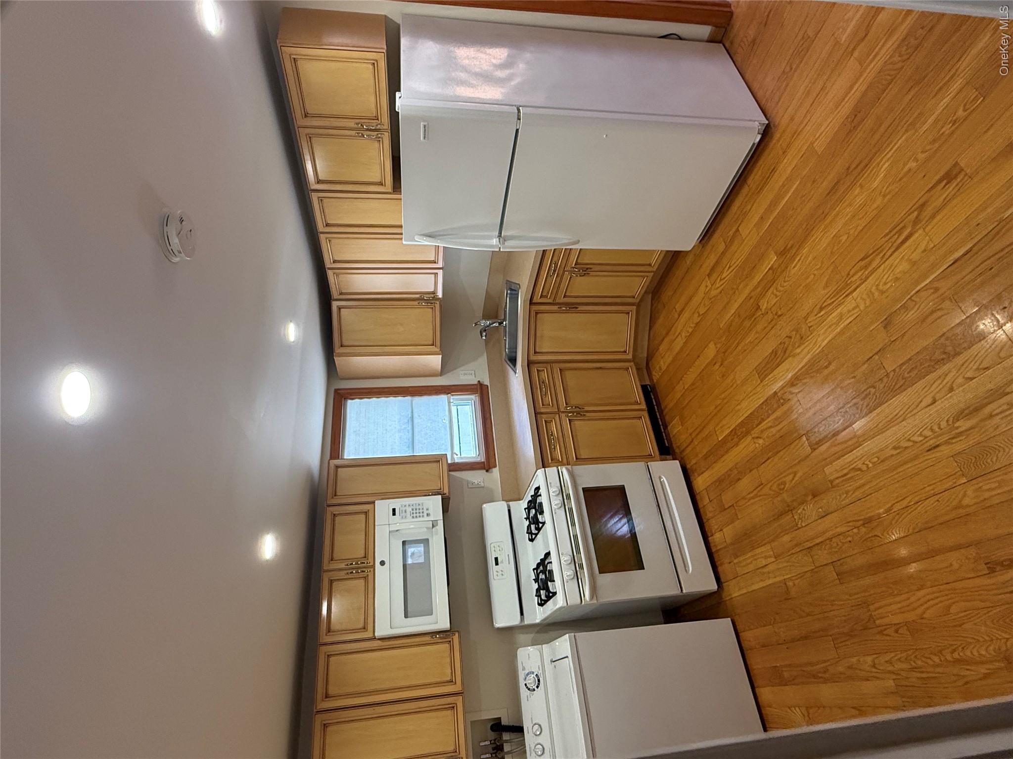 28 New Hampshire Street Property Photo 10