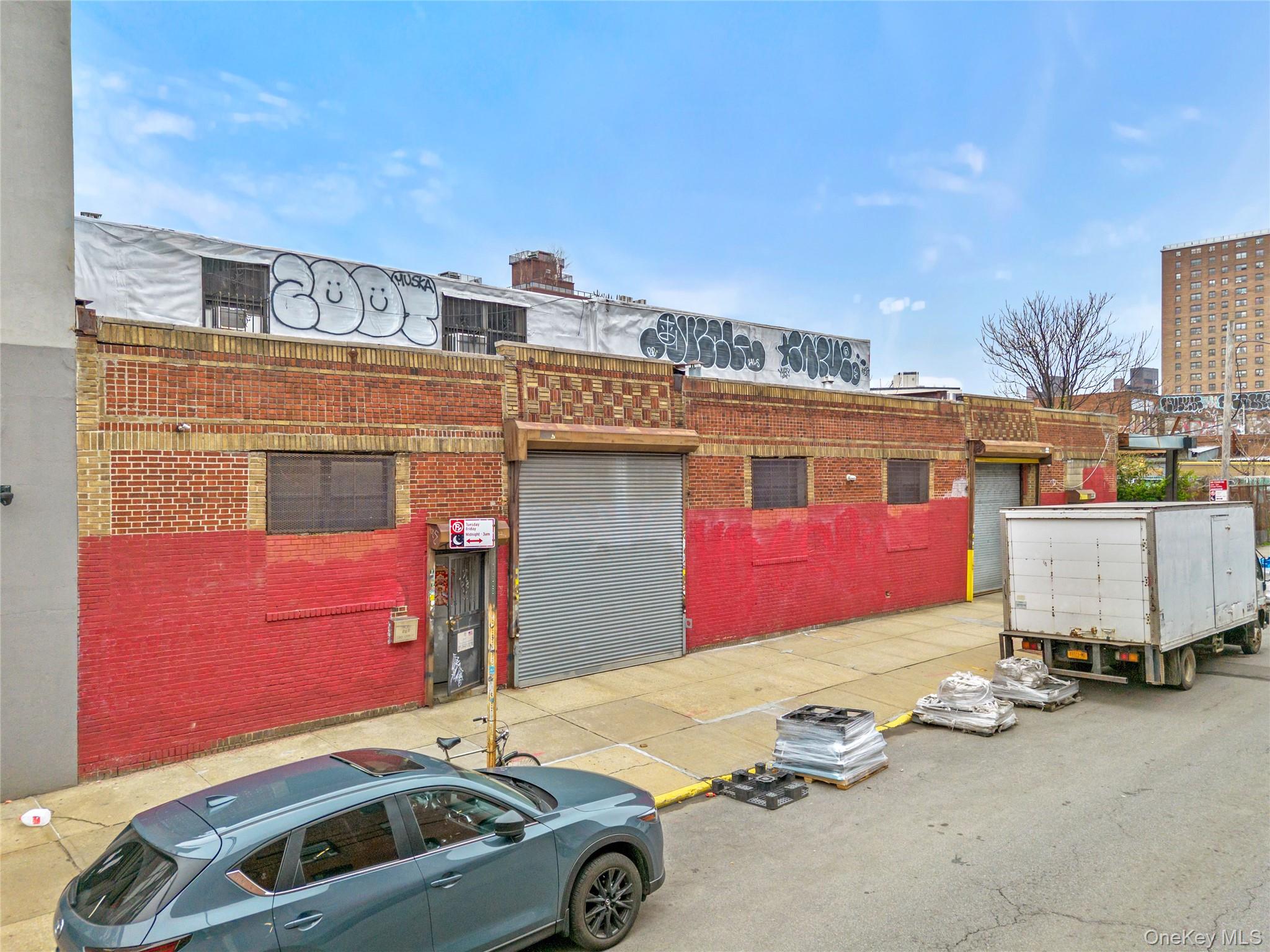 200 Cook Street Property Photo 1