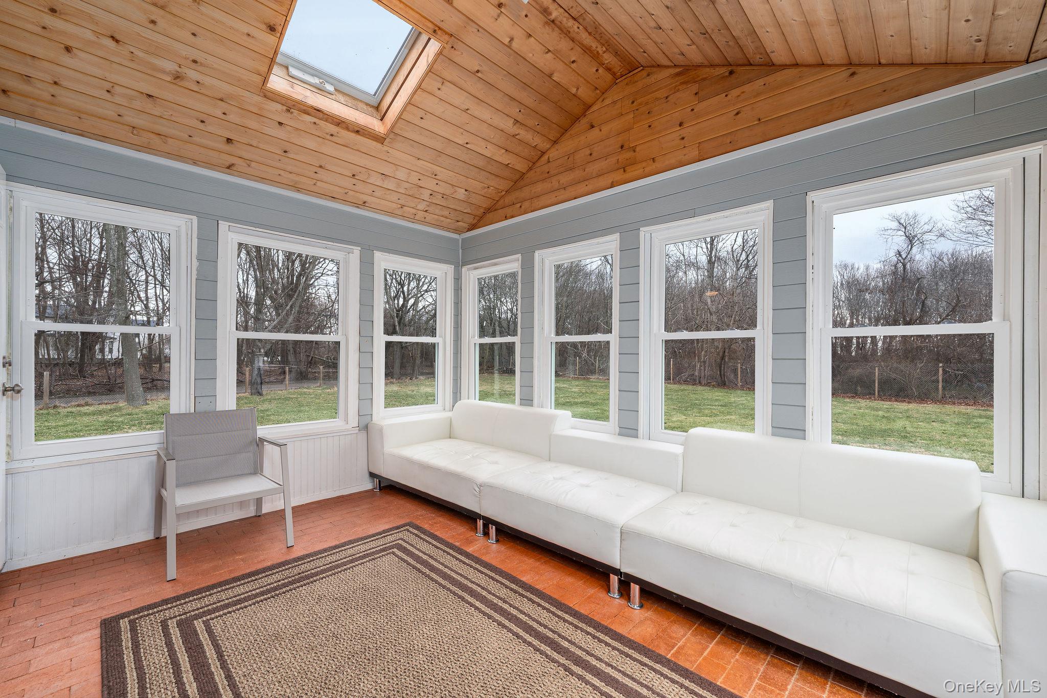 10940 Main Road Property Photo 12