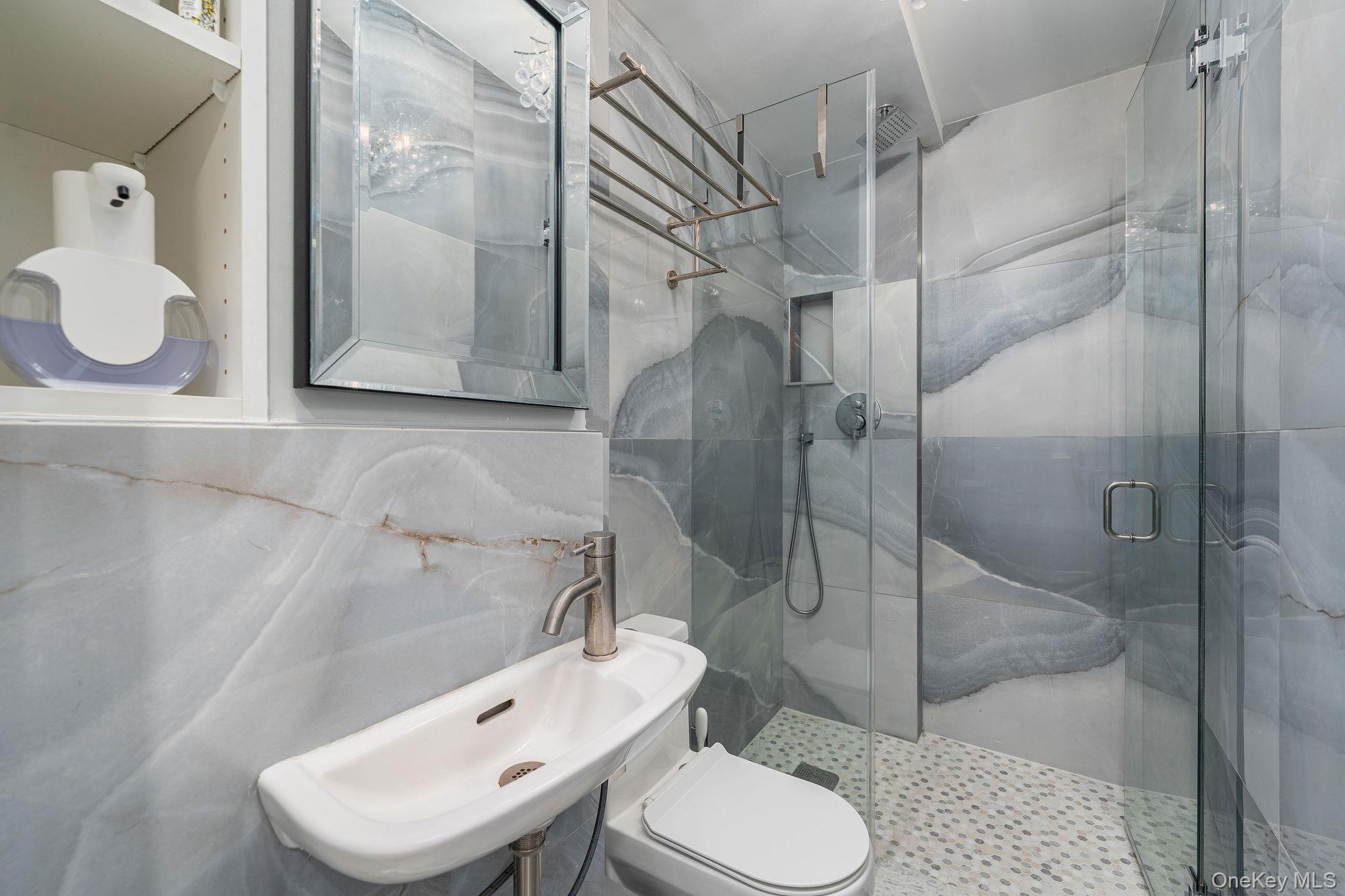 10940 Main Road Property Photo 16