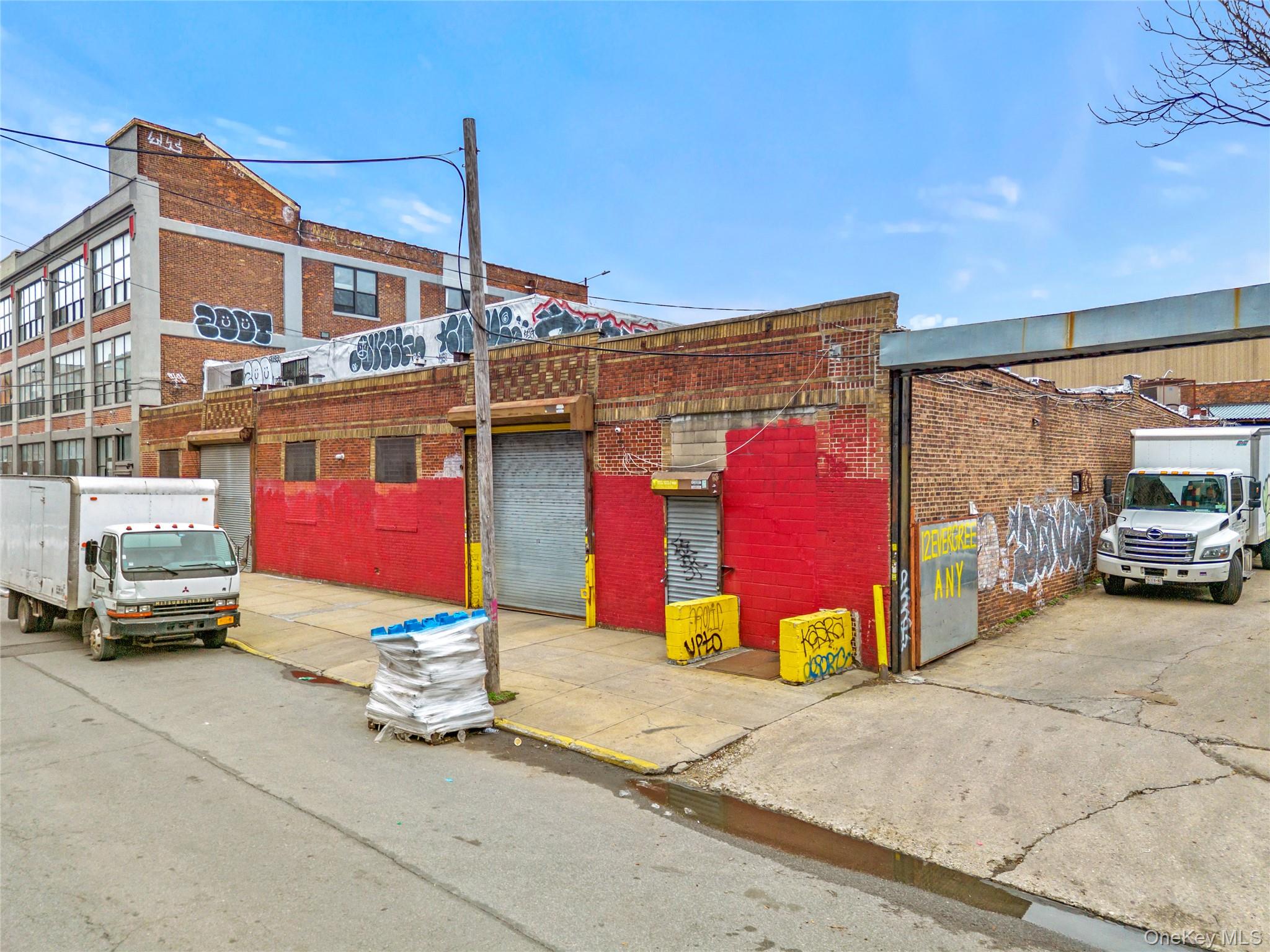 200 Cook Street Property Photo 2