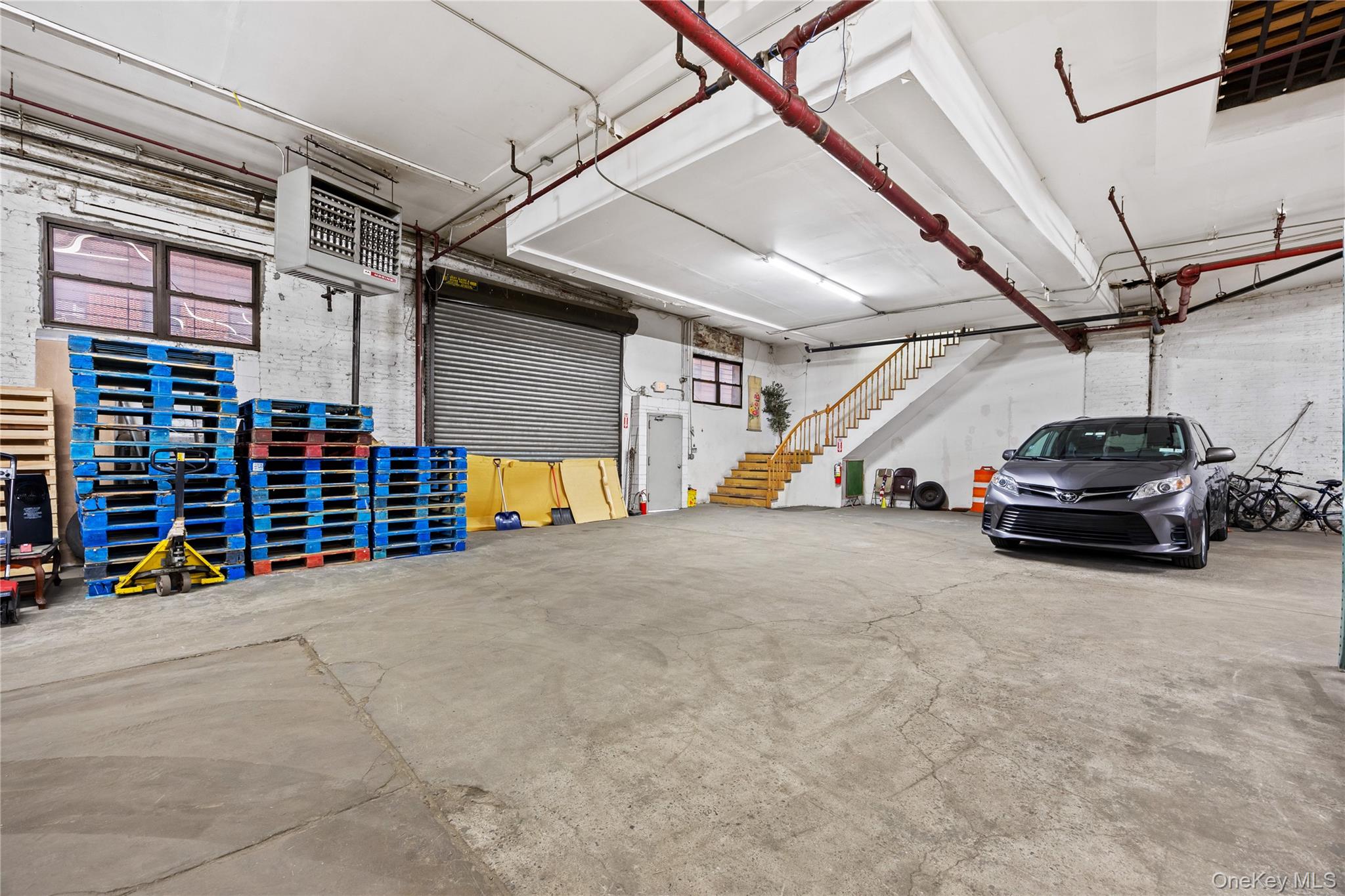 200 Cook Street Property Photo 6