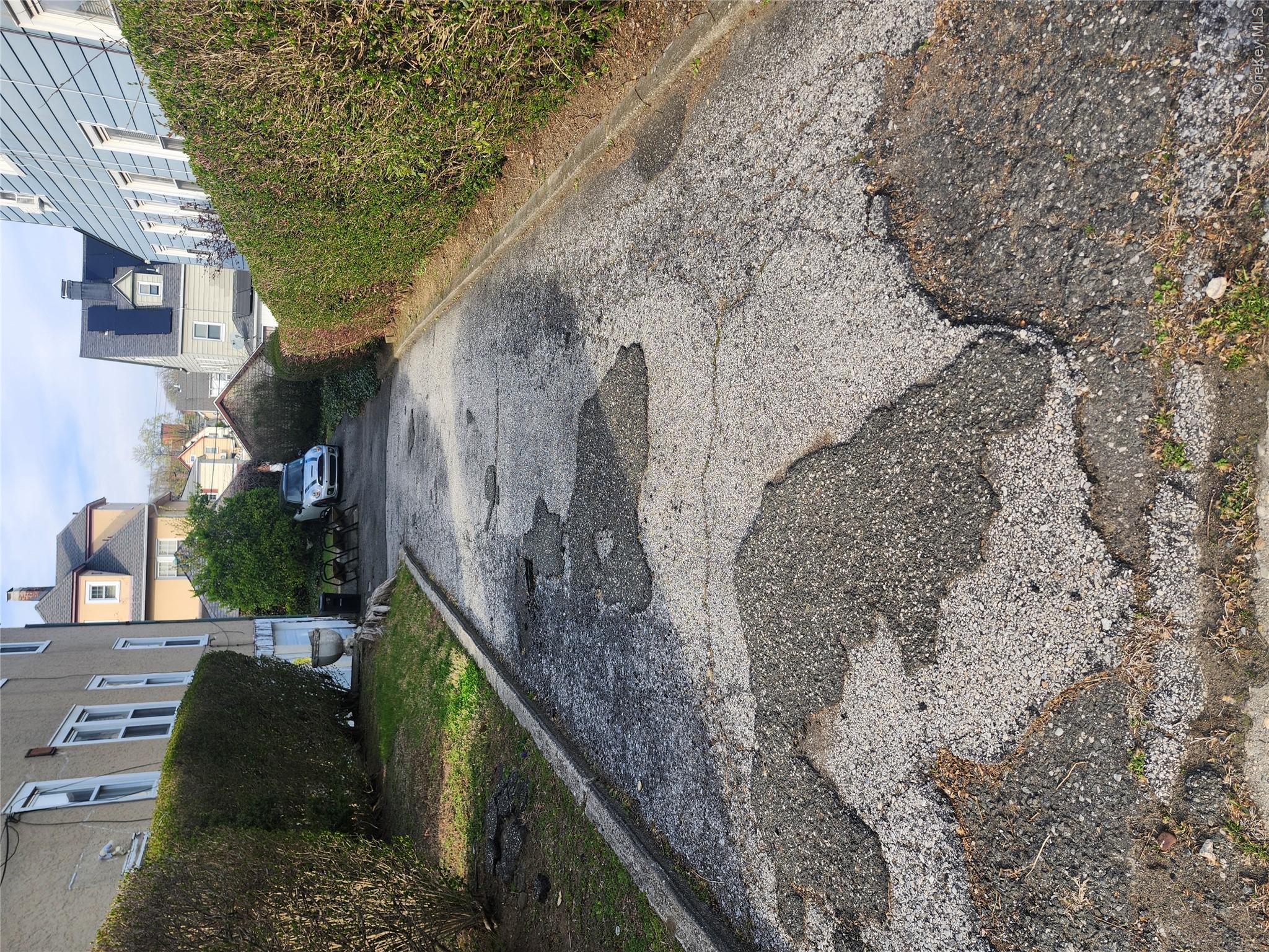 129 Hillside Avenue Property Photo 7