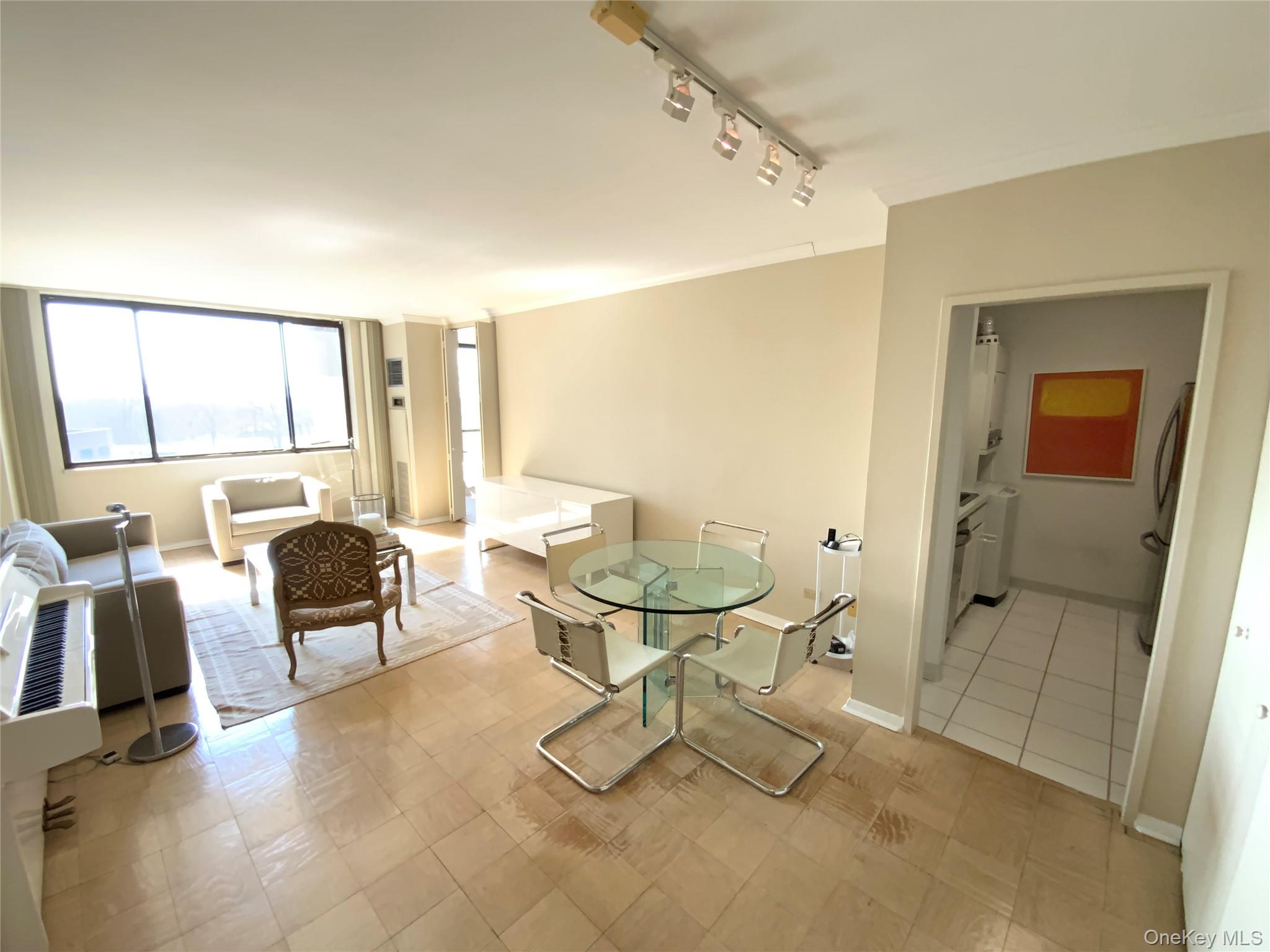 26910 Grand Central Parkway 3x Property Photo 4