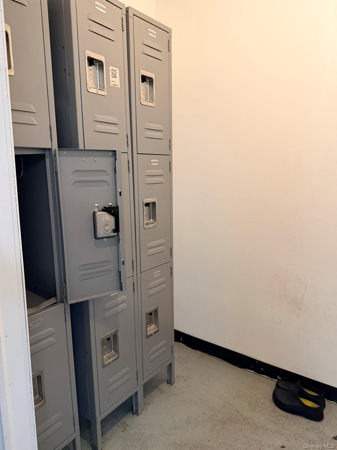 982283 Property Photo 31