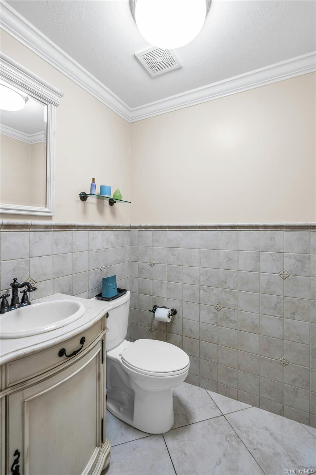 1 Kings Court Property Photo 24