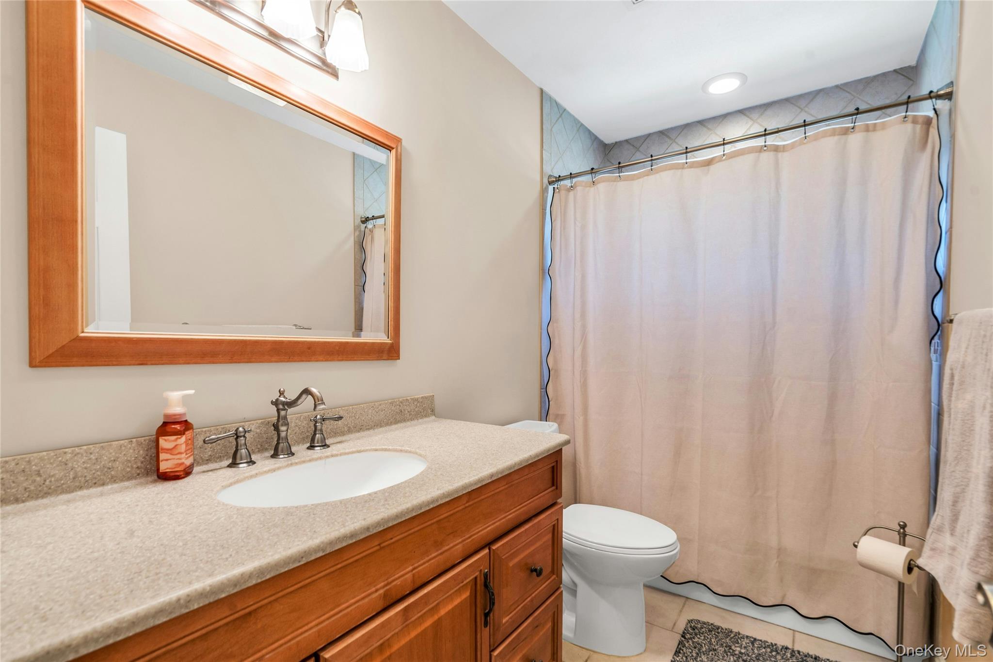 1 Kings Court Property Photo 39