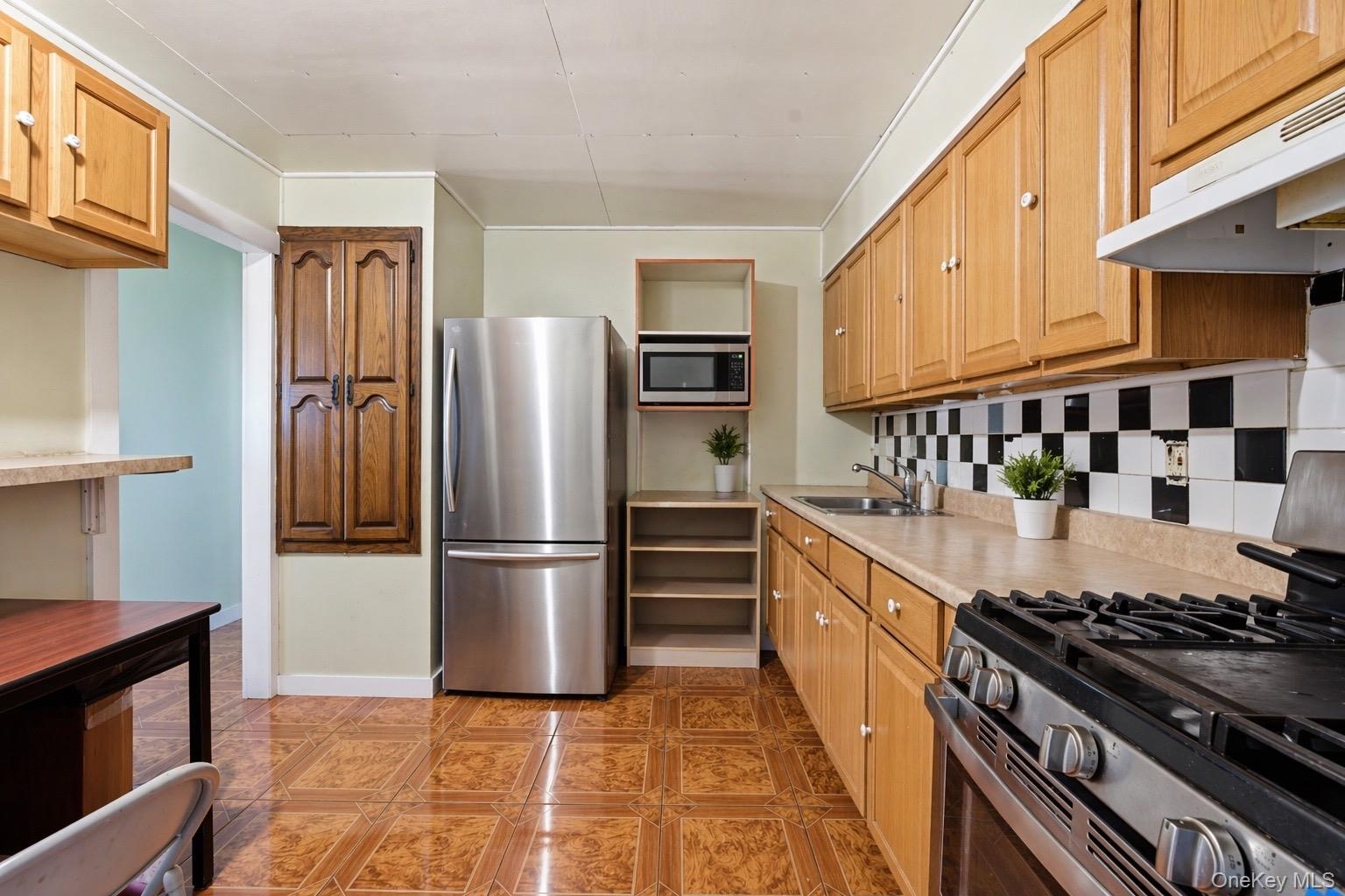 106 Bergold Street Property Photo 3