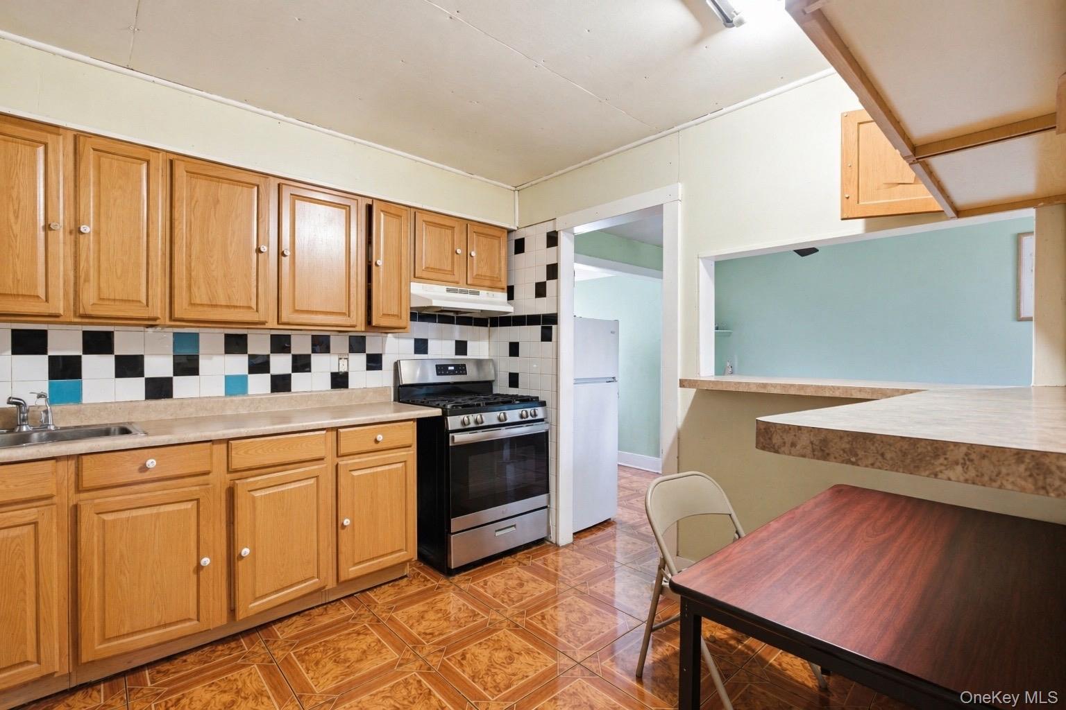 106 Bergold Street Property Photo 4