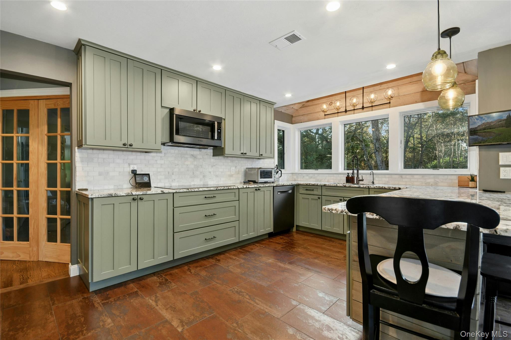 7 Waterview Drive Property Photo 9