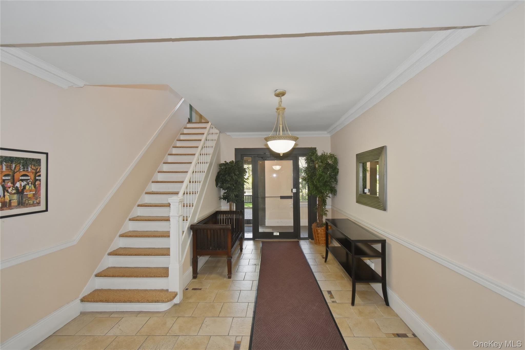 472 Gramatan Avenue I1 Property Photo 4