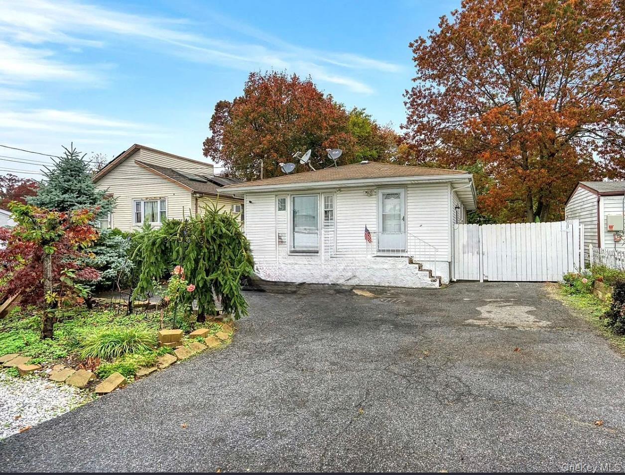 43 Johnson Avenue Property Photo 2