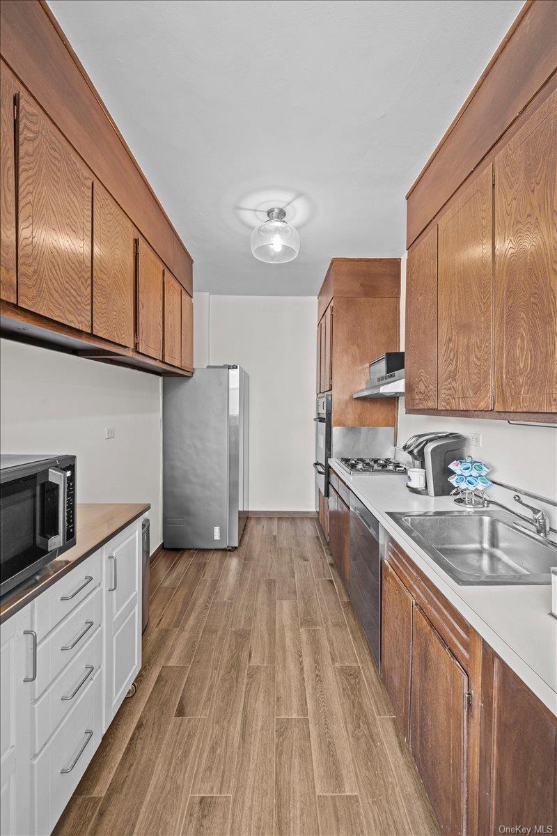 555 Kappock Street 4j Property Photo 11