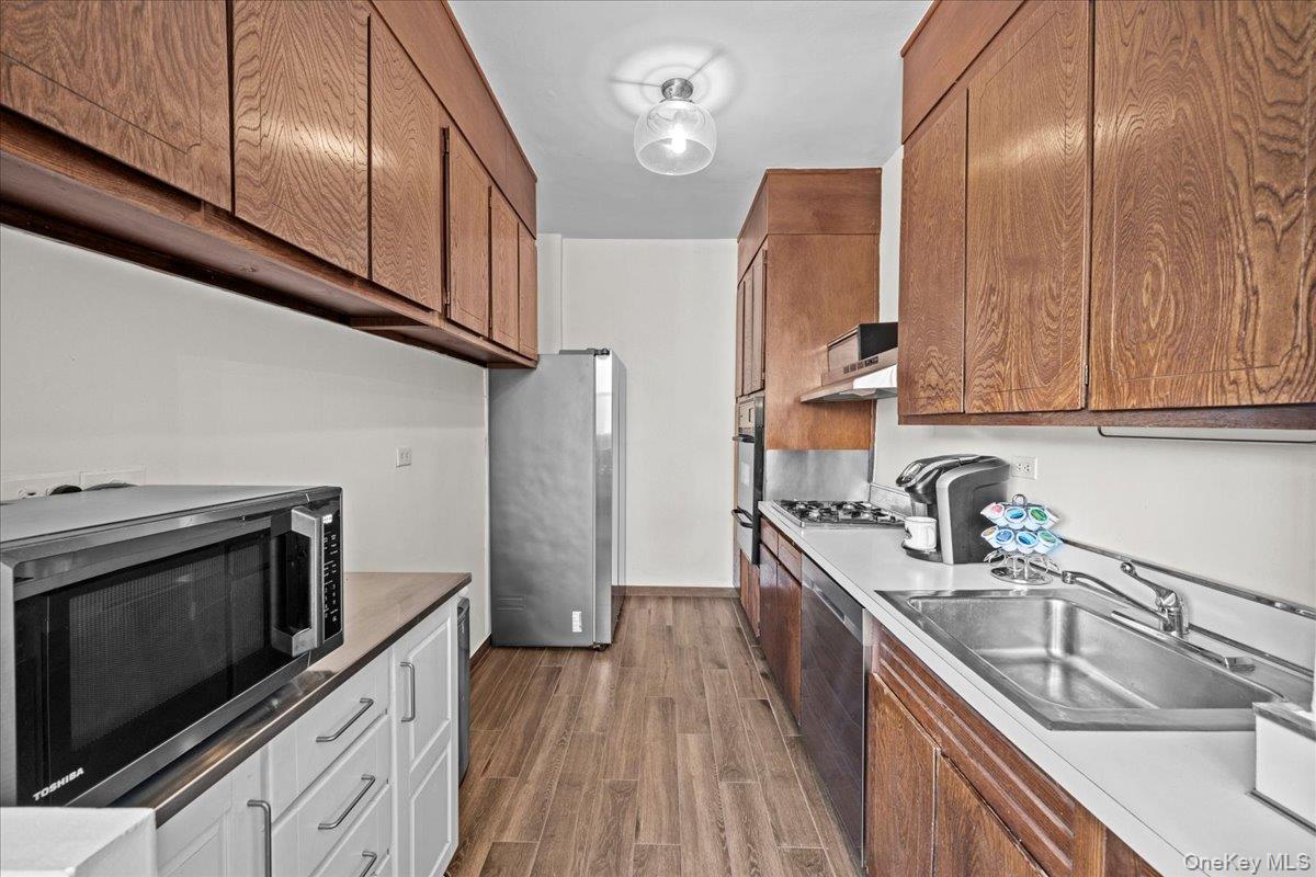 555 Kappock Street 4j Property Photo 12