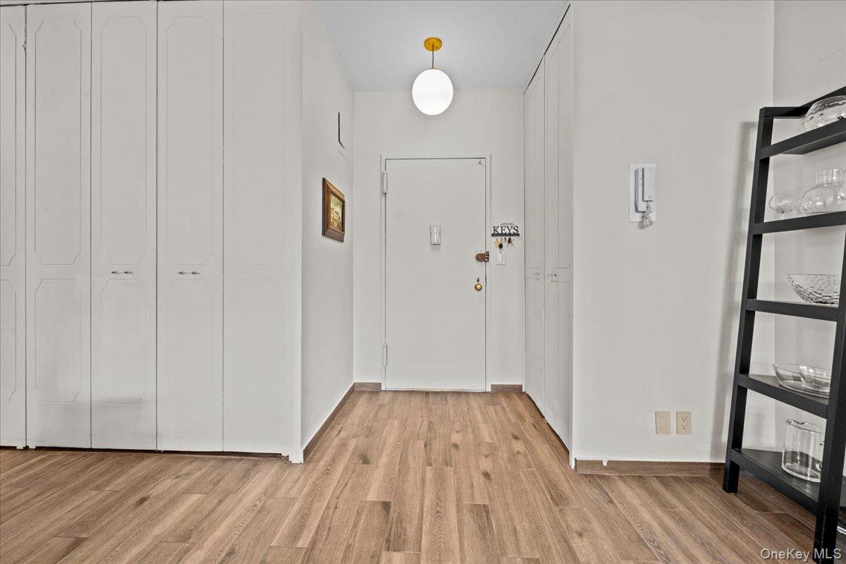 555 Kappock Street 4j Property Photo 13