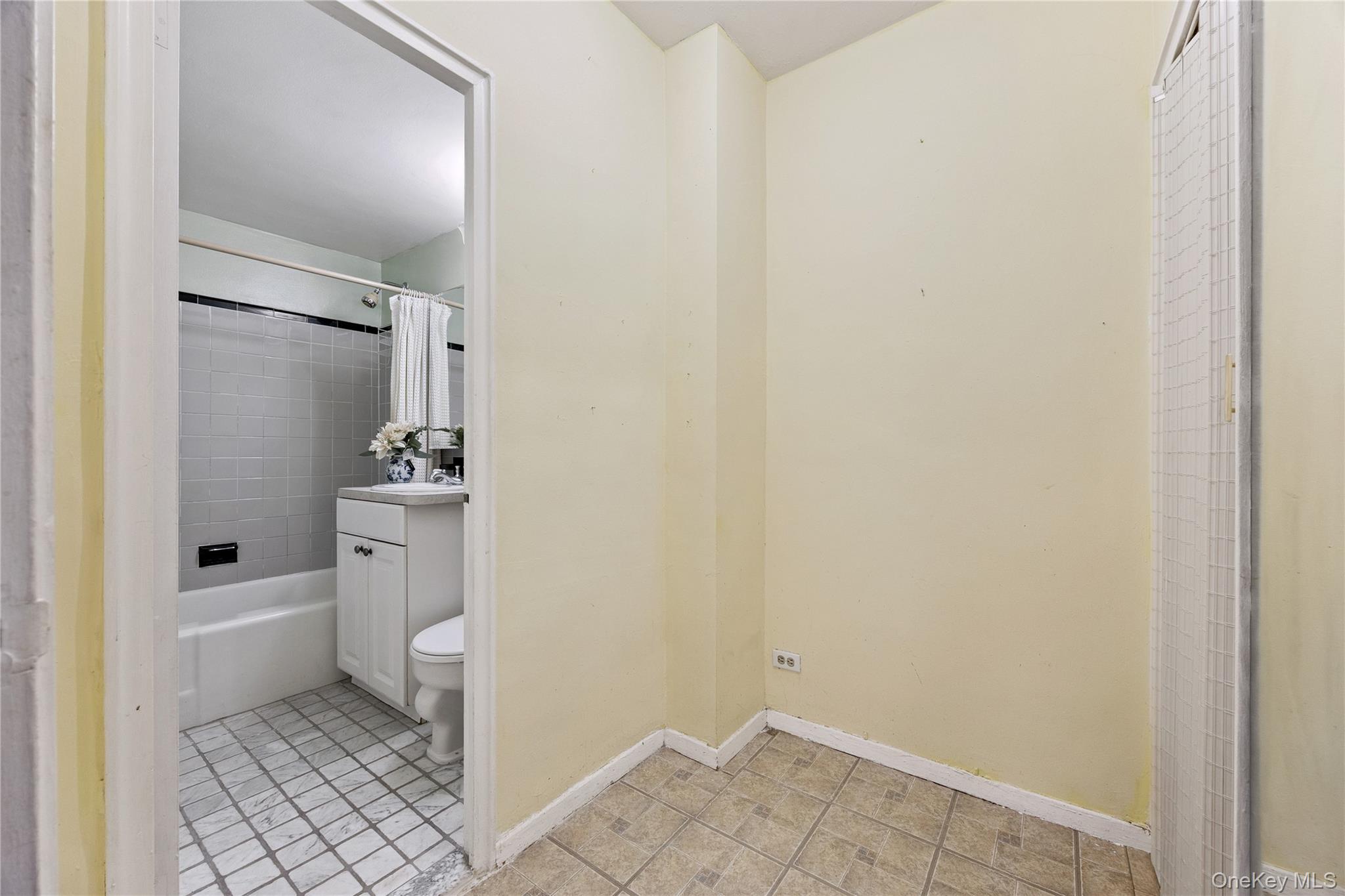 110-45 Queens Blvd 807 Property Photo 13