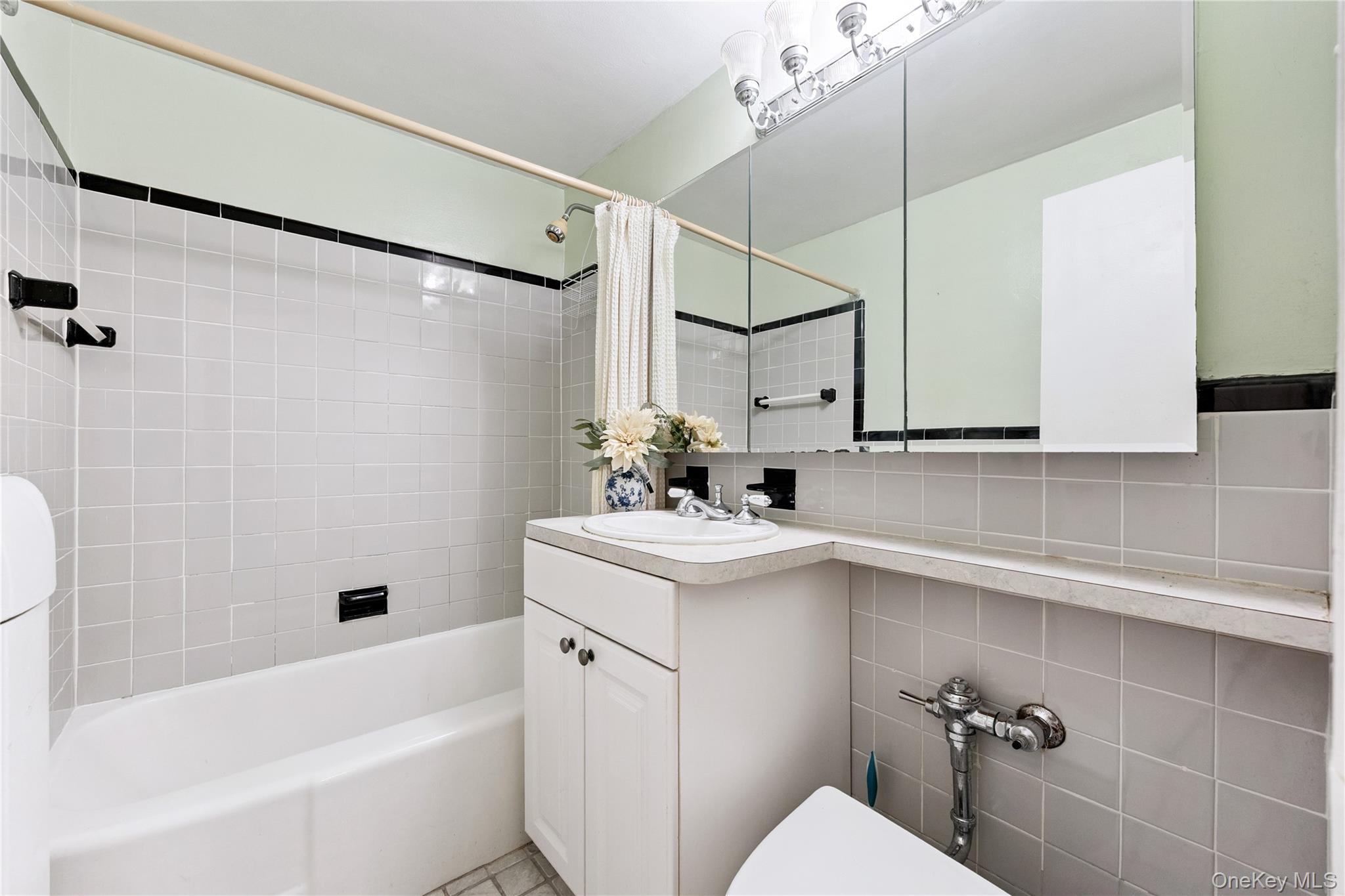 110-45 Queens Blvd 807 Property Photo 15