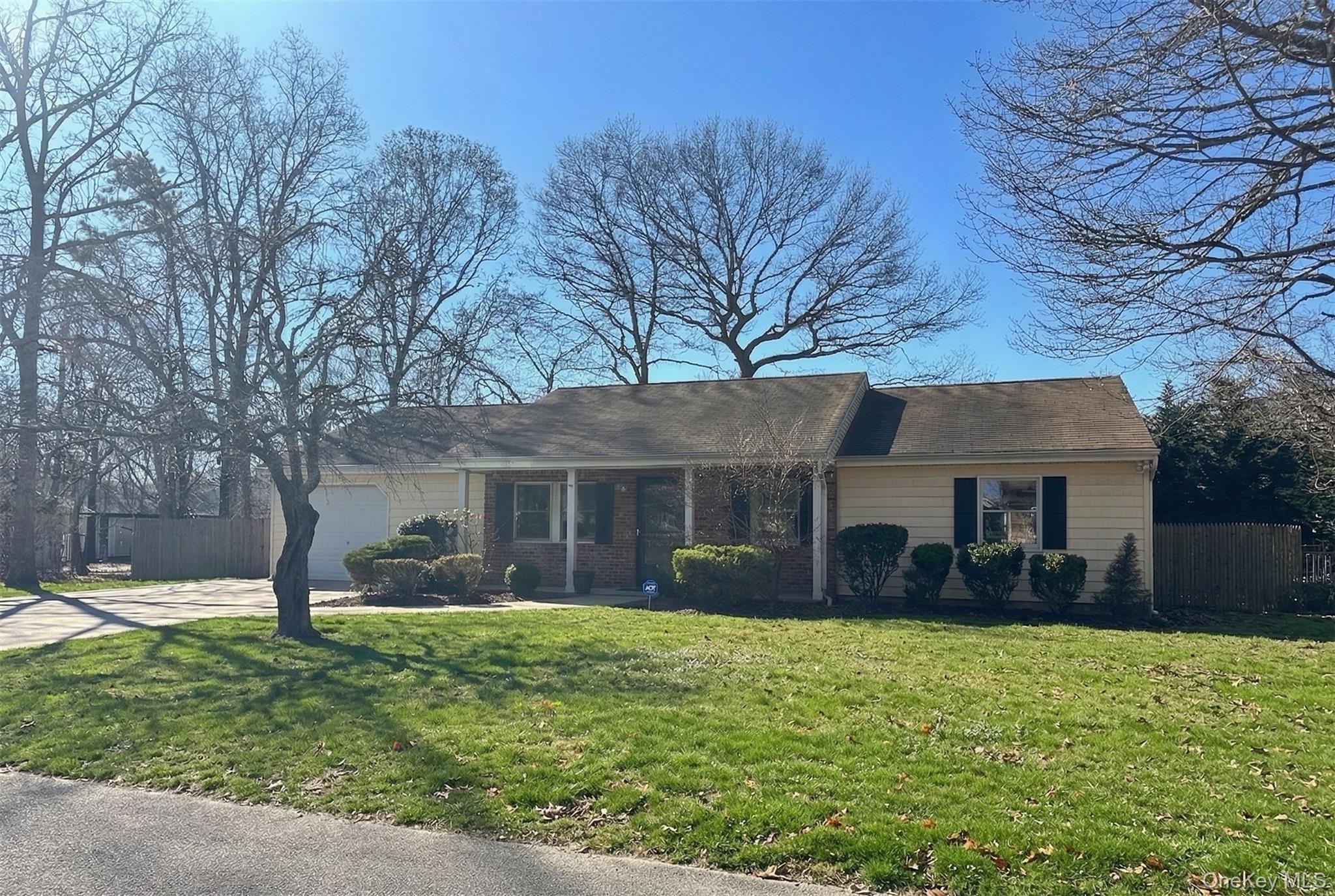 38 Happy Acres Drive Property Photo 1