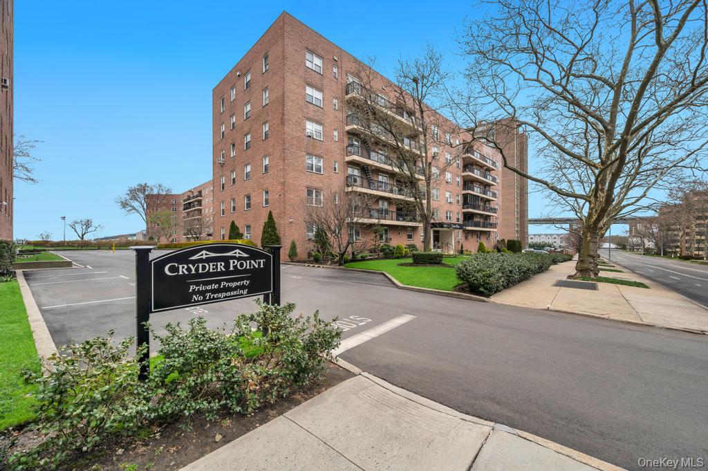 162-41 Powells Cove Boulevard 2j Property Photo 2