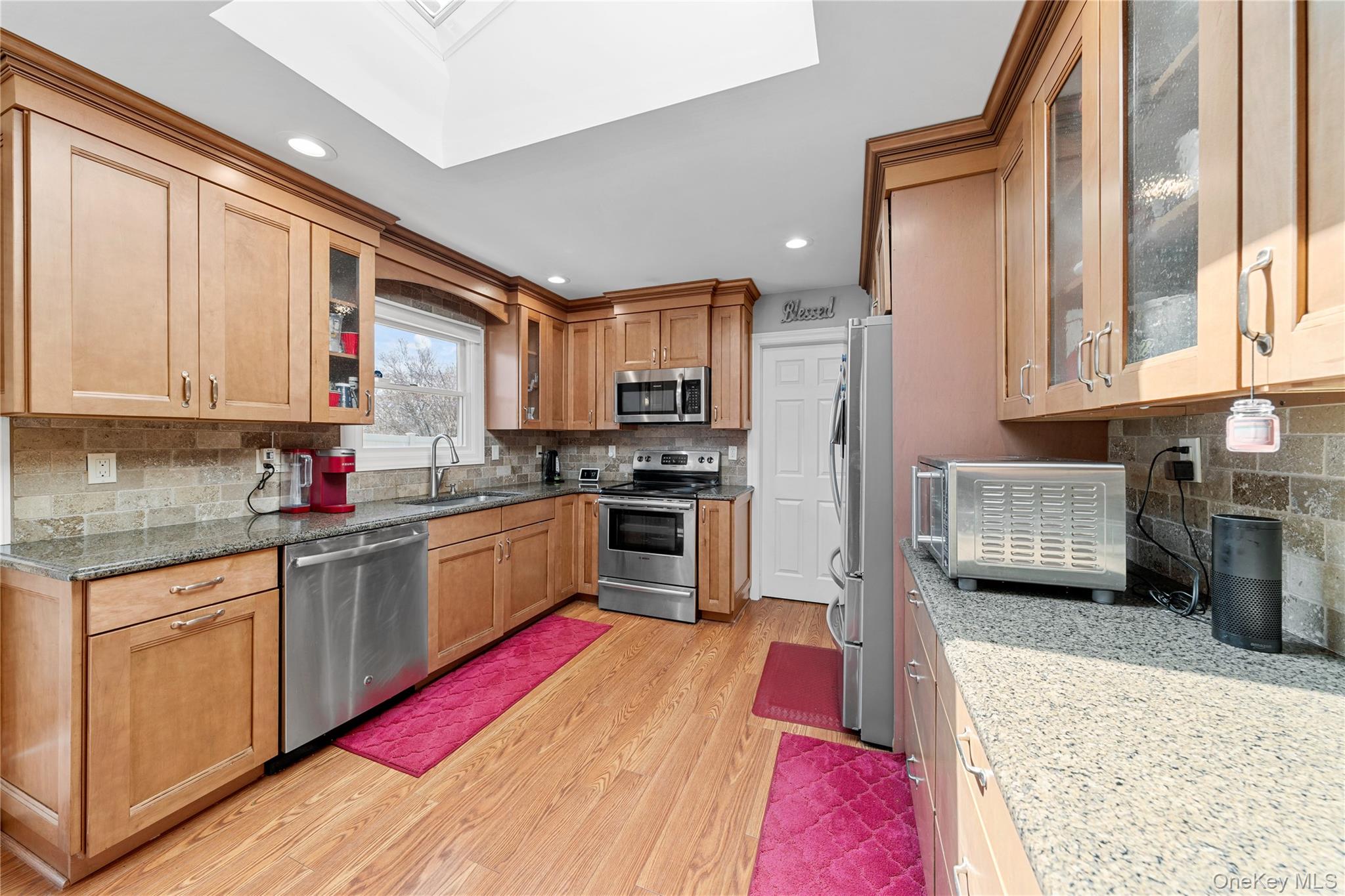 50 Penn Street Property Photo 6