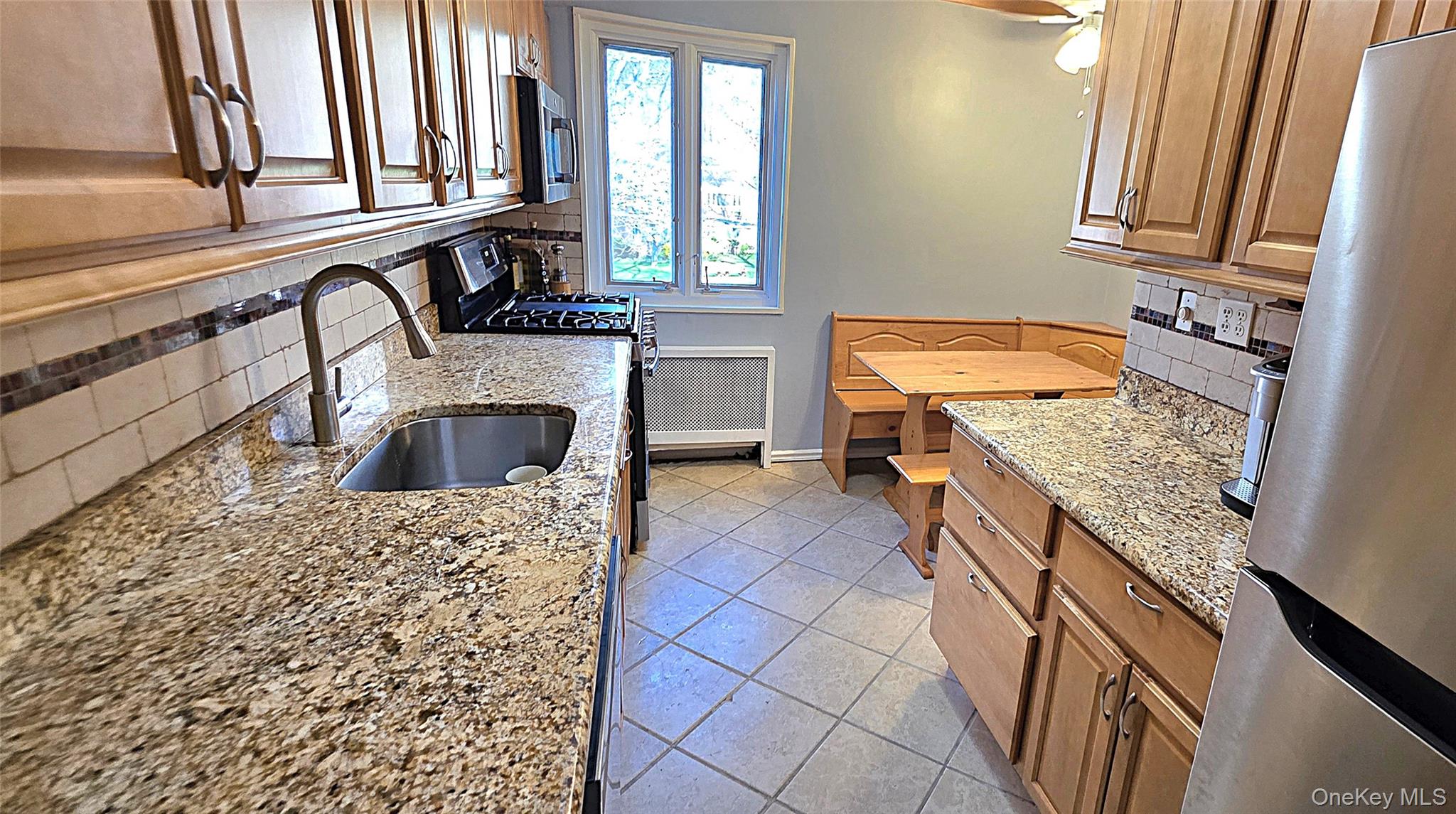 54 Lawrence Drive D Property Photo 17