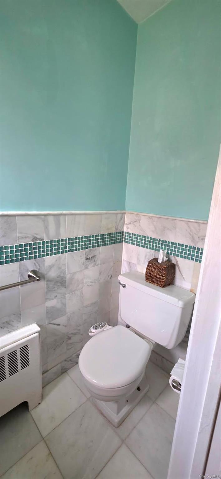 54 Lawrence Drive D Property Photo 28