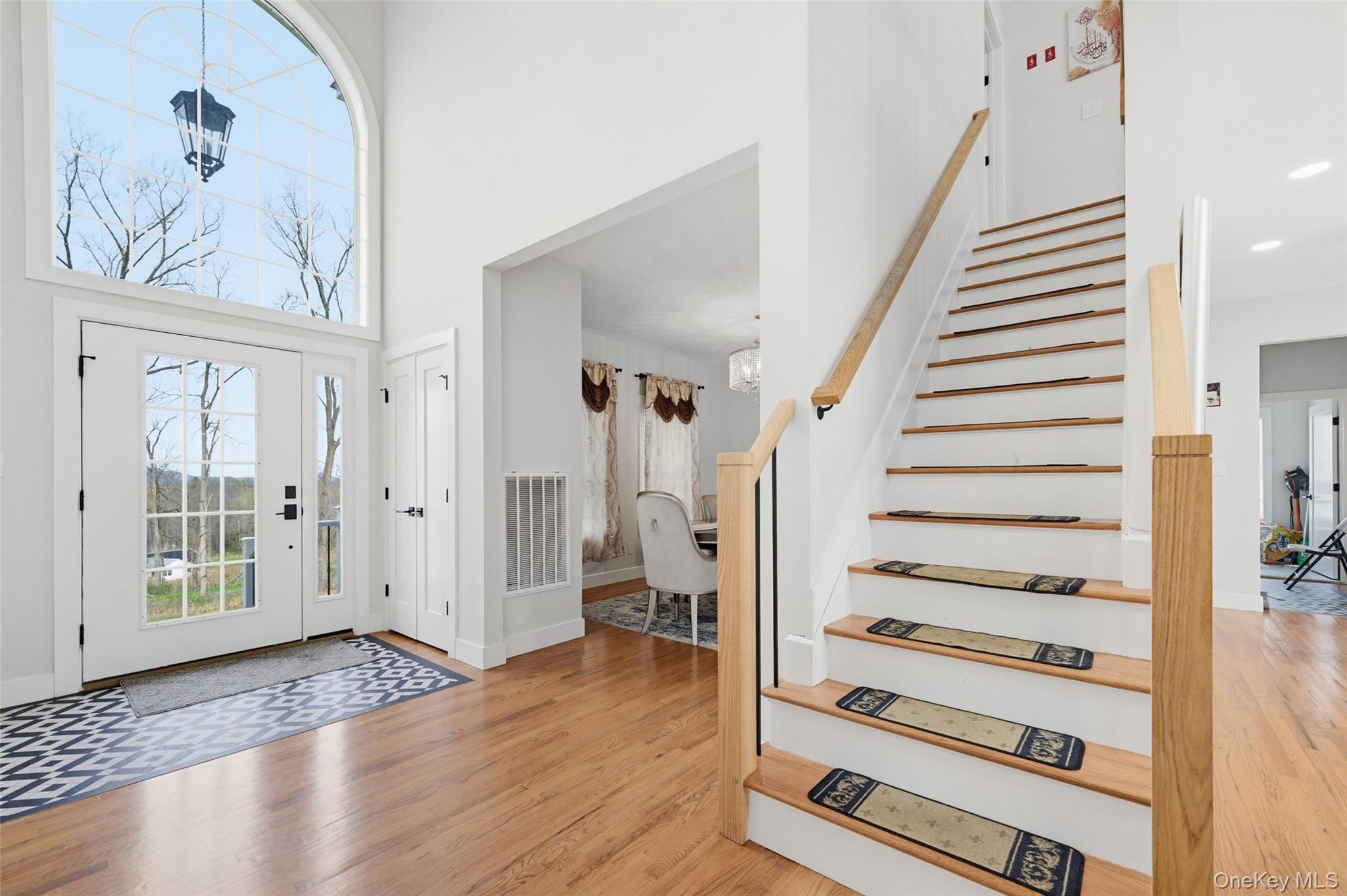 1575 Route 17a Property Photo 6