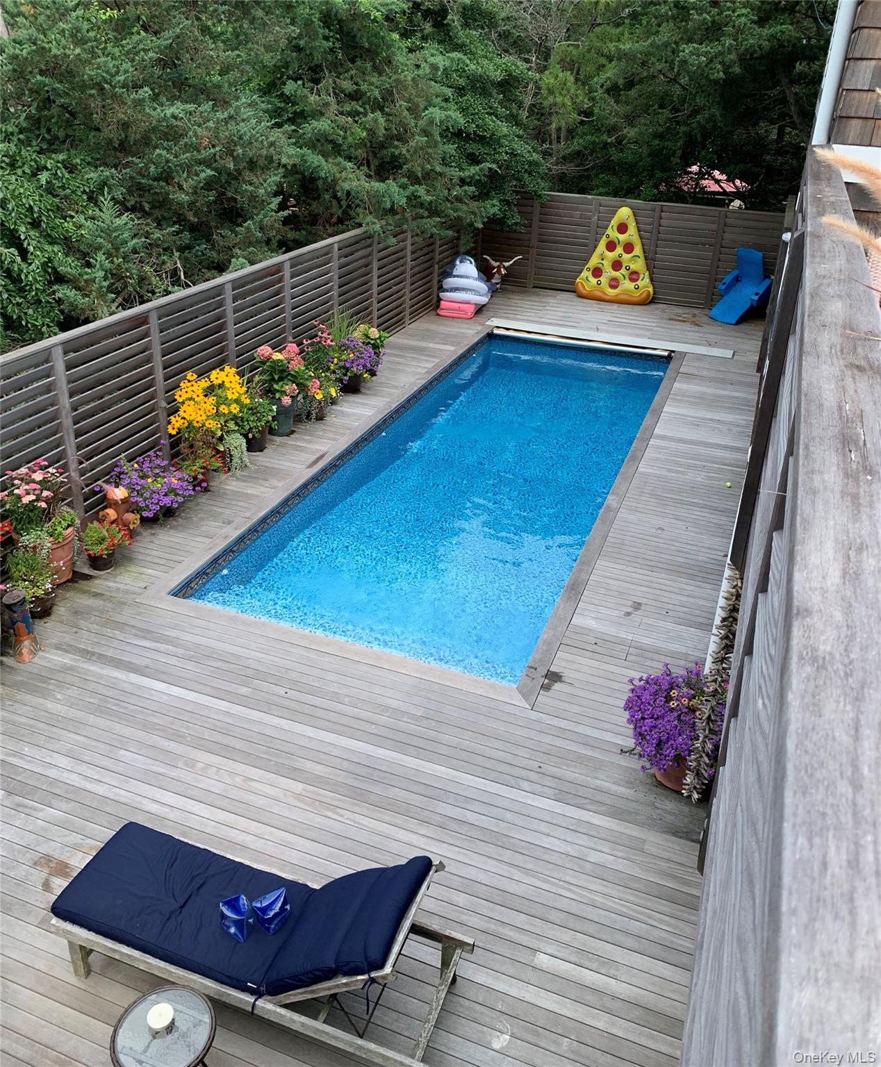 982477 Property Photo 2