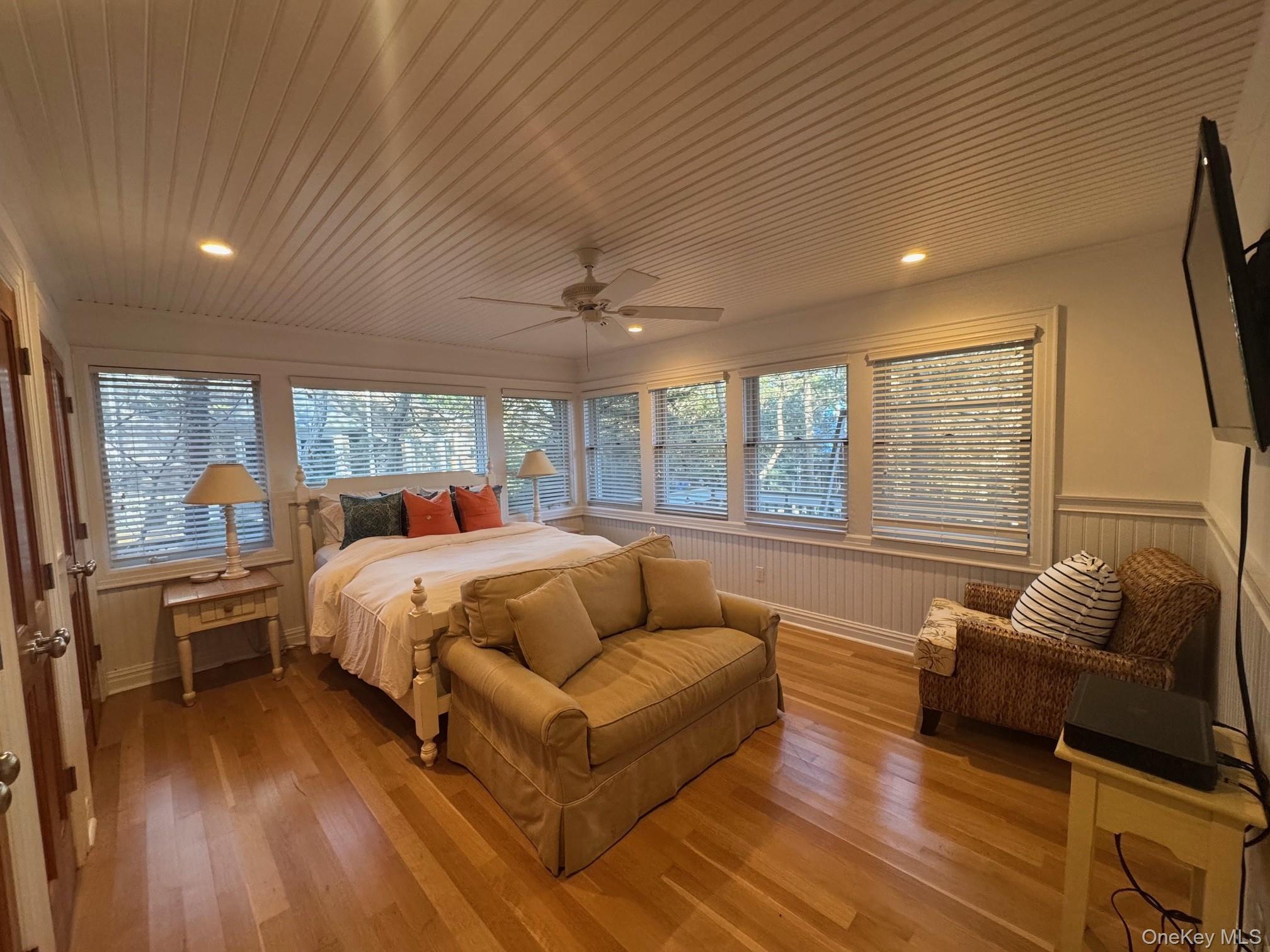 982477 Property Photo 12
