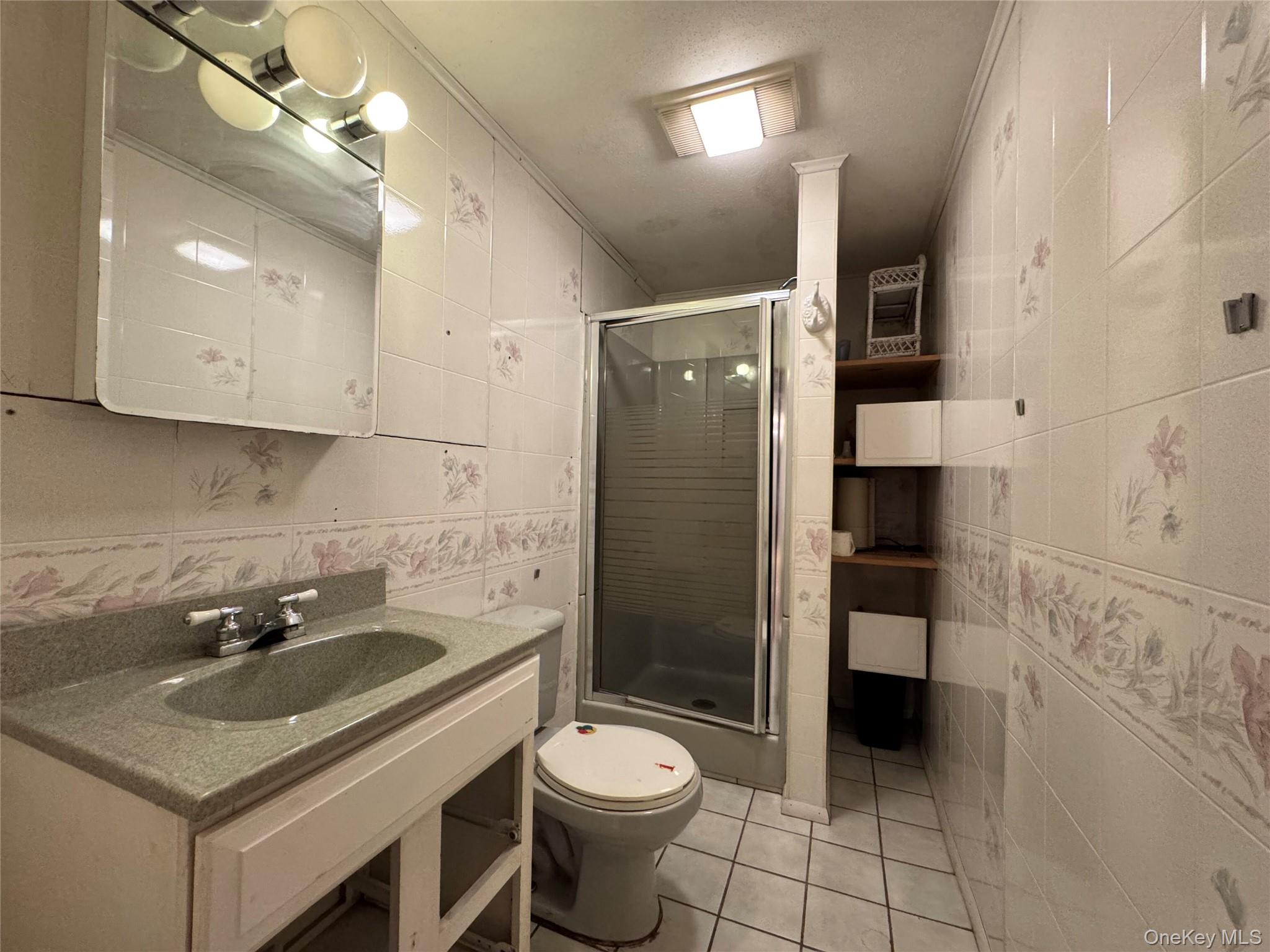 27 Gina Lane Property Photo 25