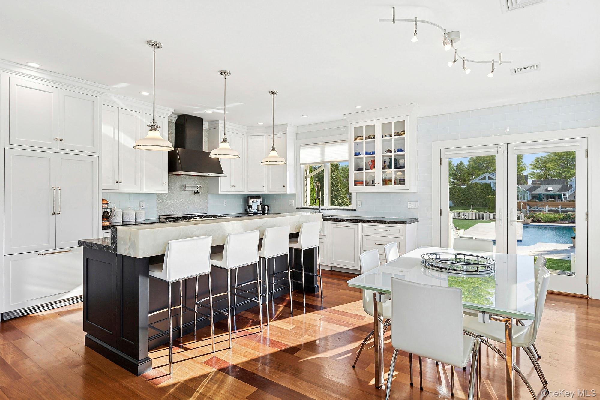 8 Canal Way Property Photo 7