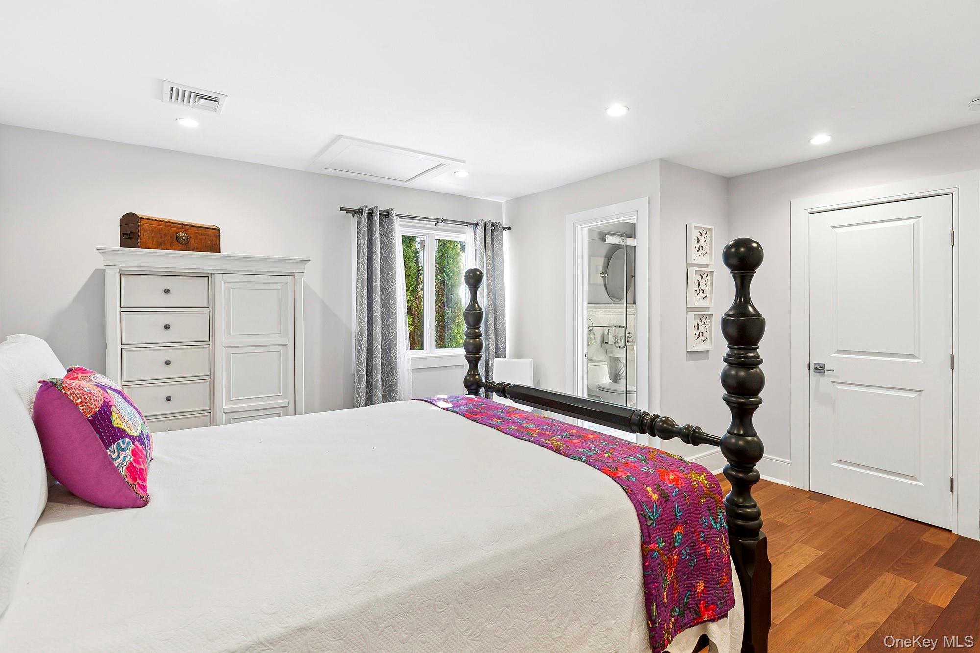 8 Canal Way Property Photo 10
