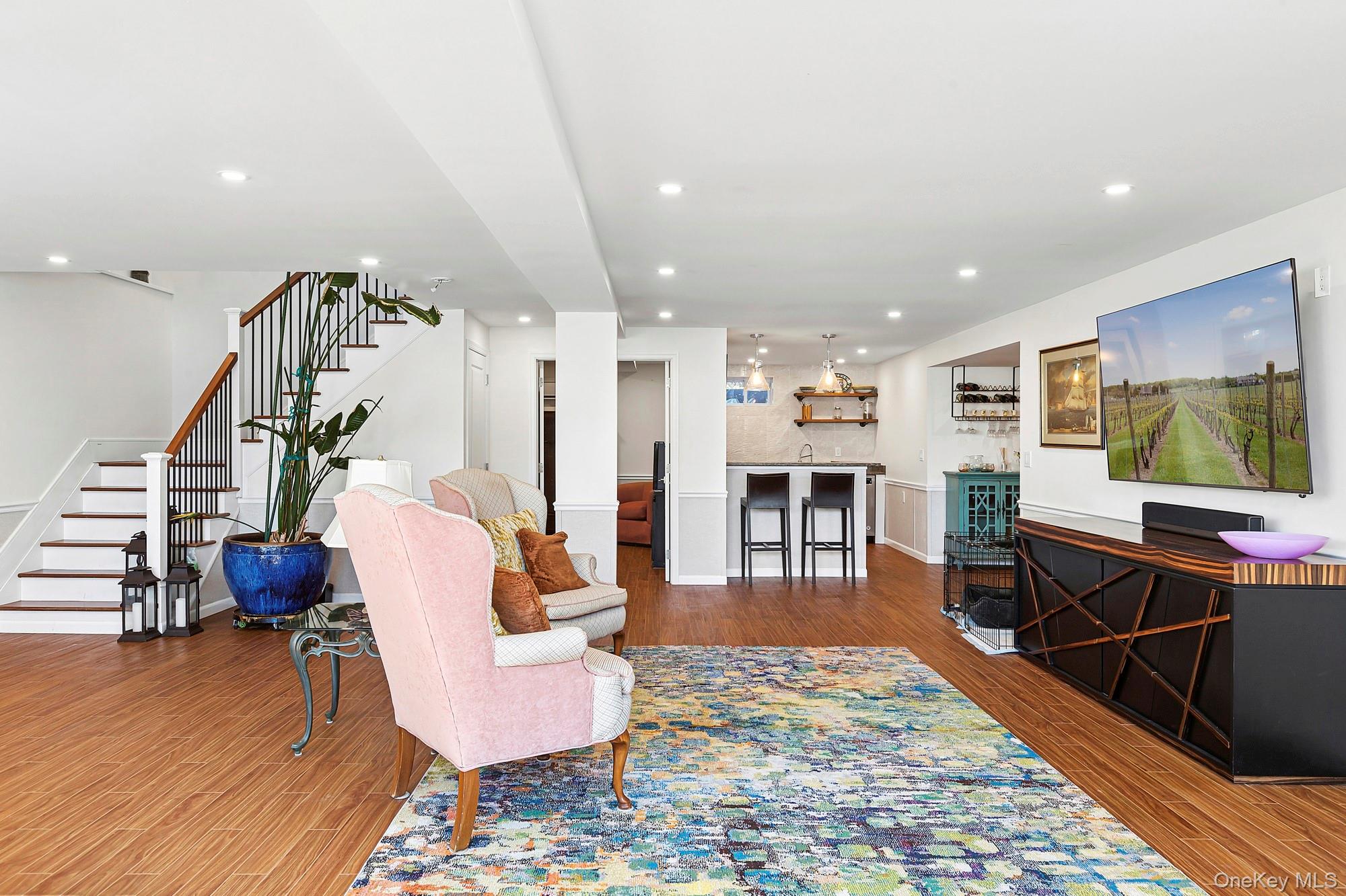 8 Canal Way Property Photo 17