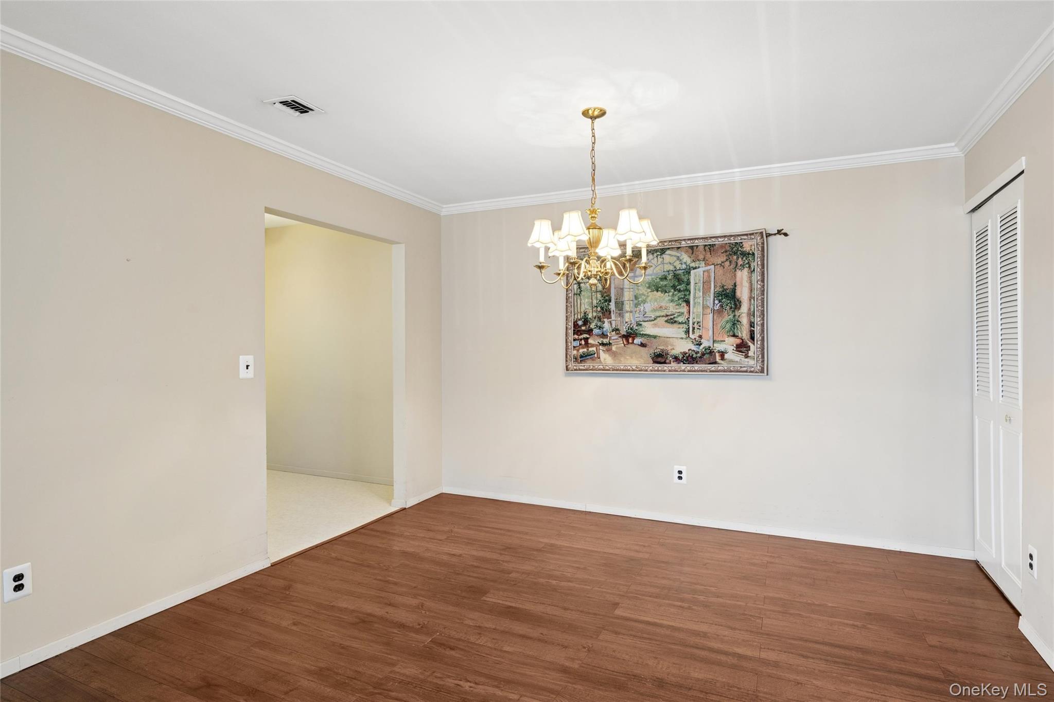 100 S Cambridge Drive 100 Property Photo 13
