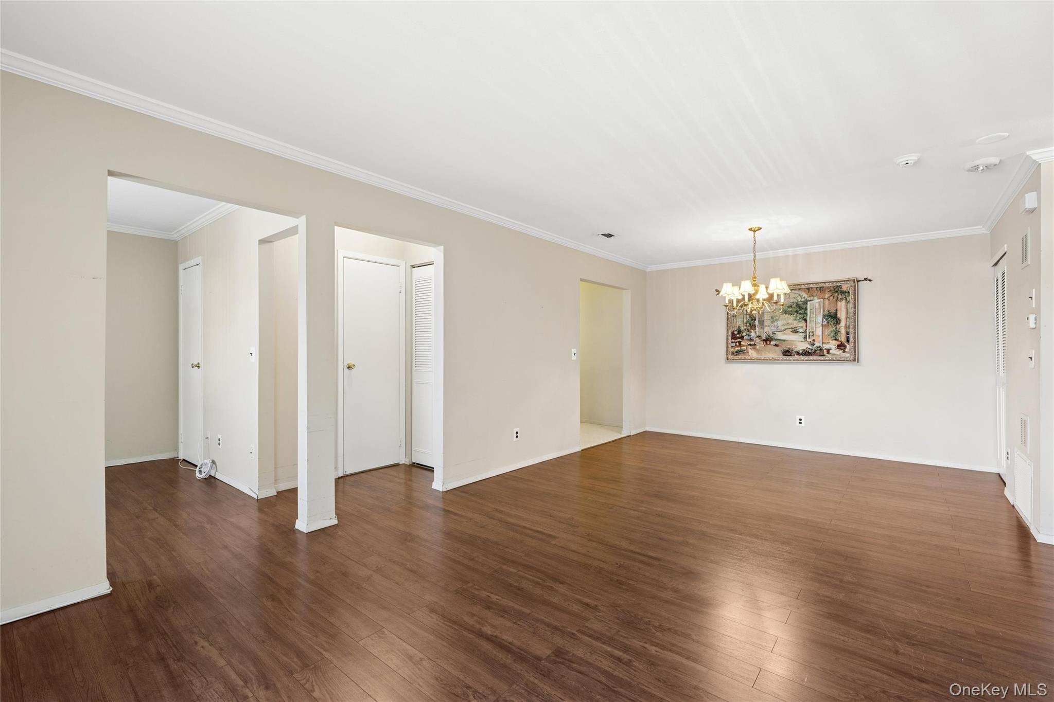 100 S Cambridge Drive 100 Property Photo 15