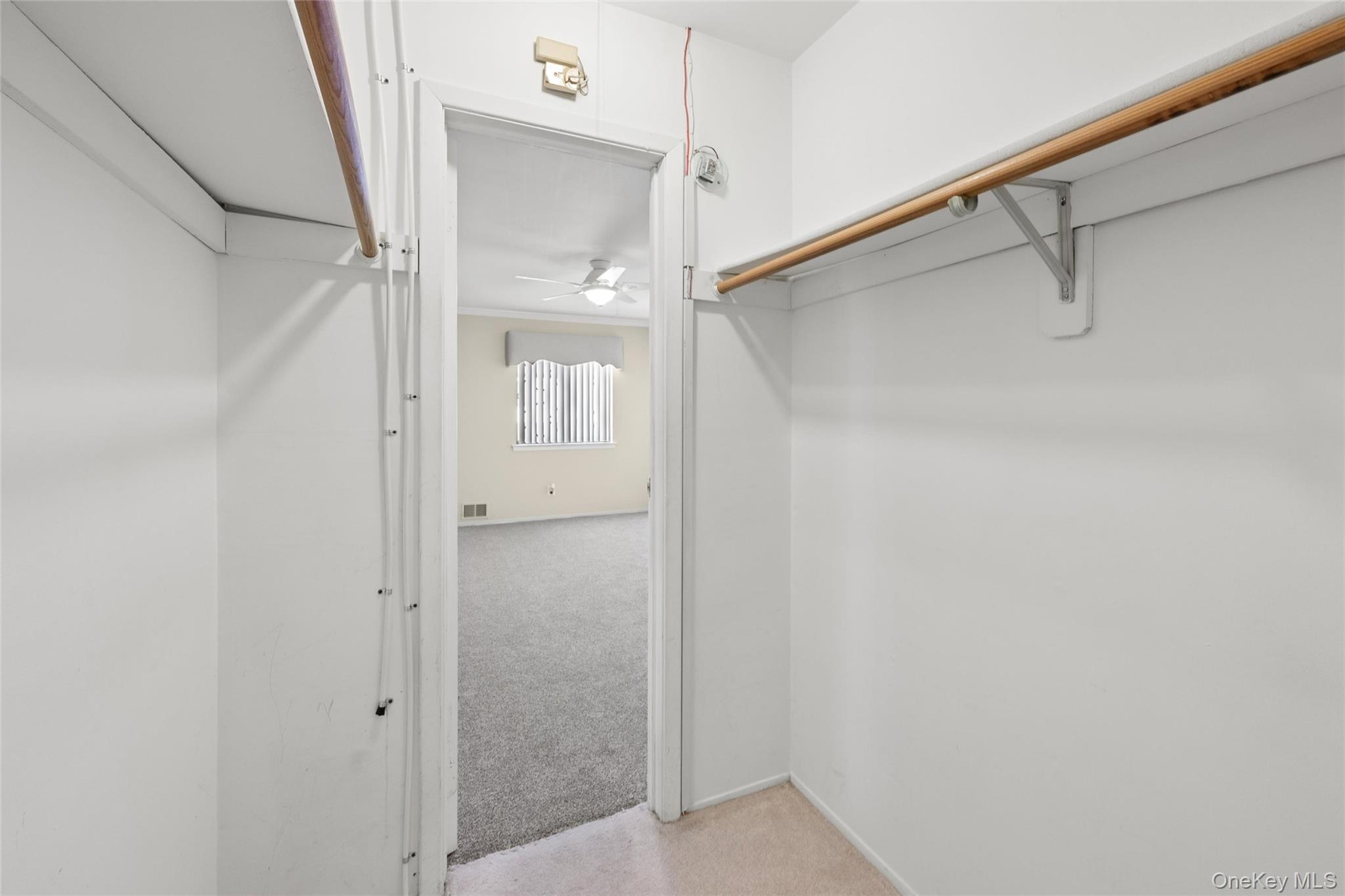 100 S Cambridge Drive 100 Property Photo 27