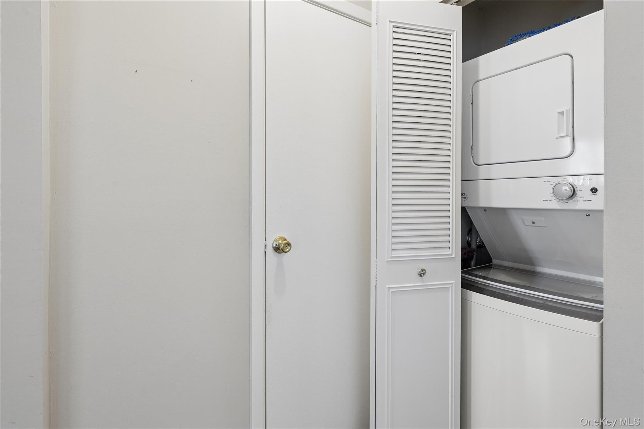 100 S Cambridge Drive 100 Property Photo 29