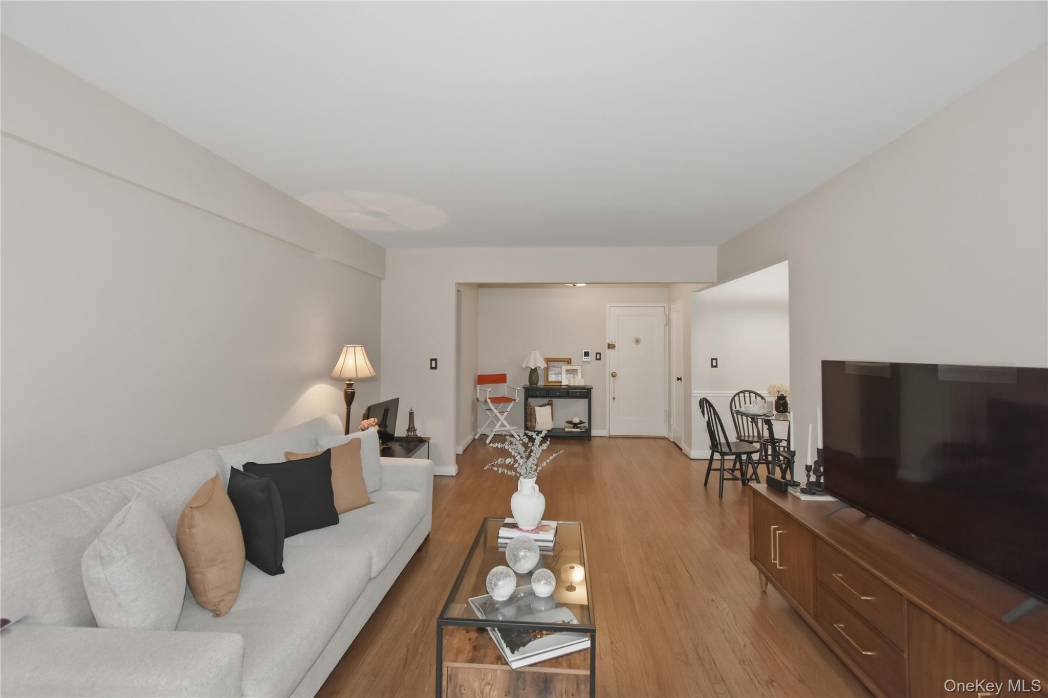 280 Collins Avenue 6i Property Photo 4