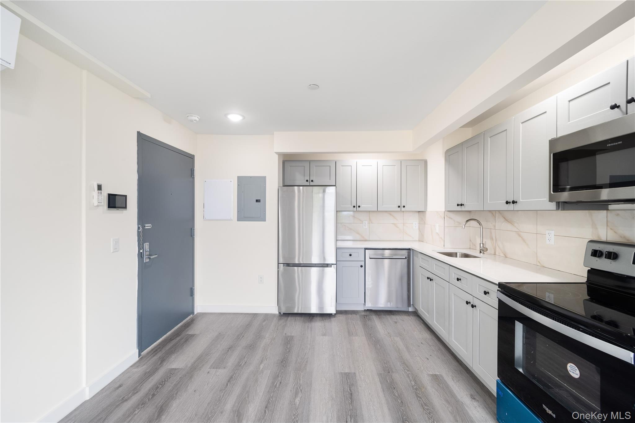 8623 Flatlands Avenue Property Photo 10