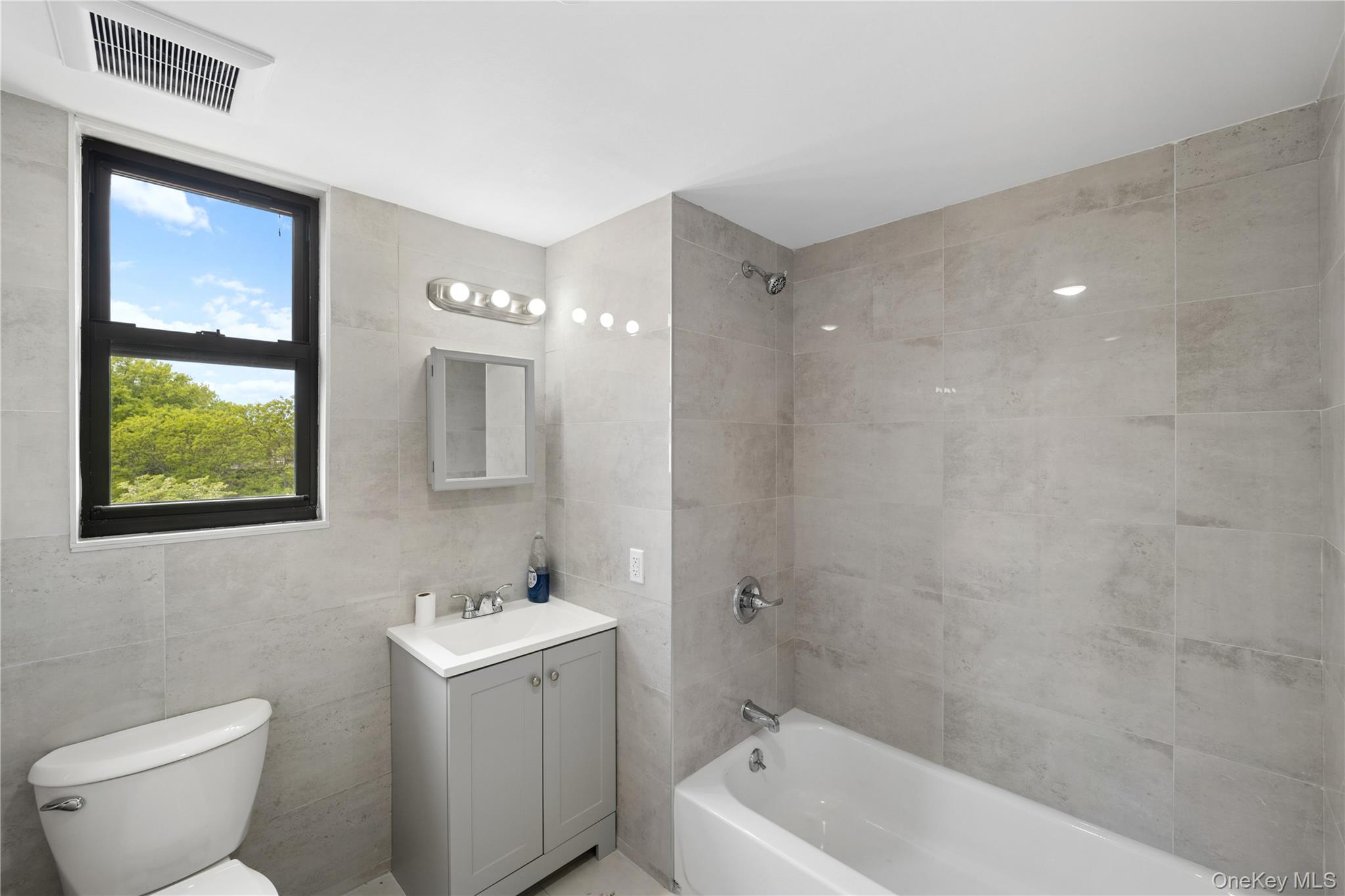 8623 Flatlands Avenue Property Photo 13