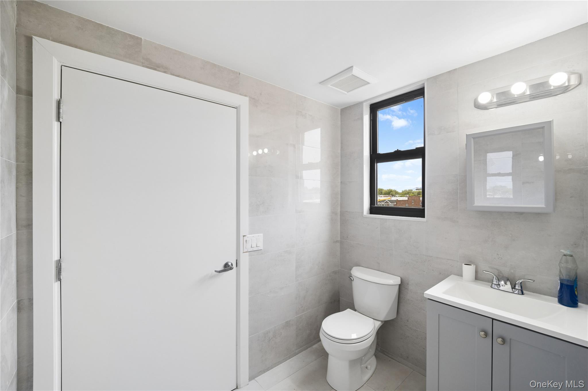 8623 Flatlands Avenue Property Photo 14
