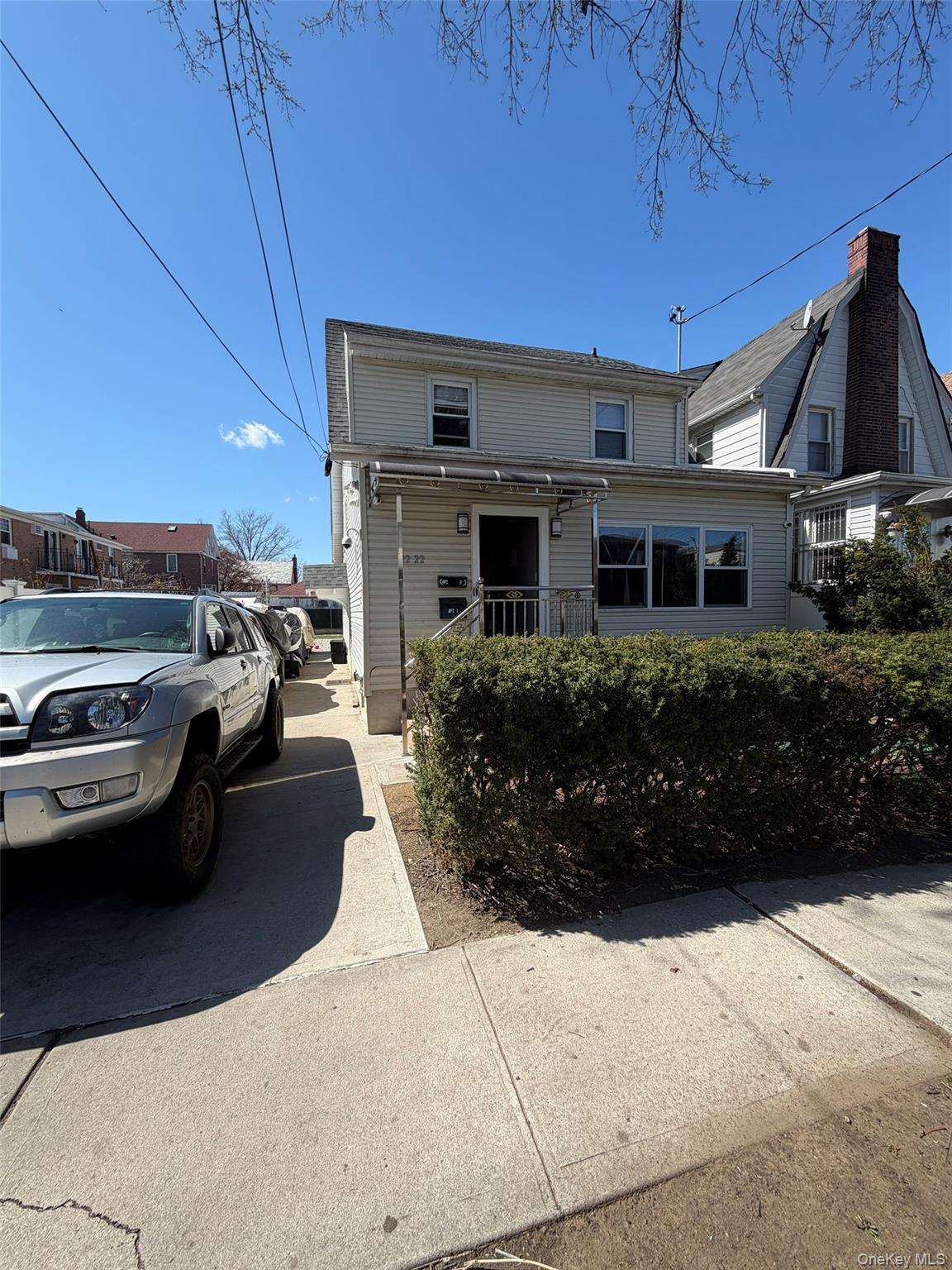 2222 Lee Street Property Photo 1