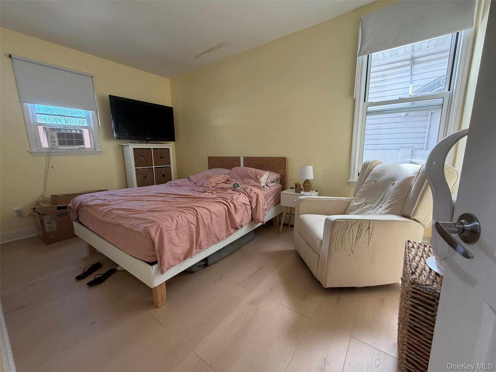2222 Lee Street Property Photo 5