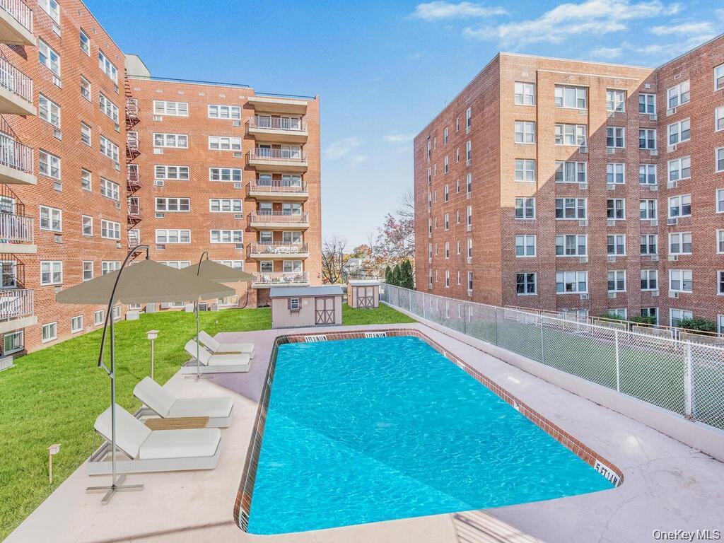 370 Westchester Avenue 6m Property Photo 19