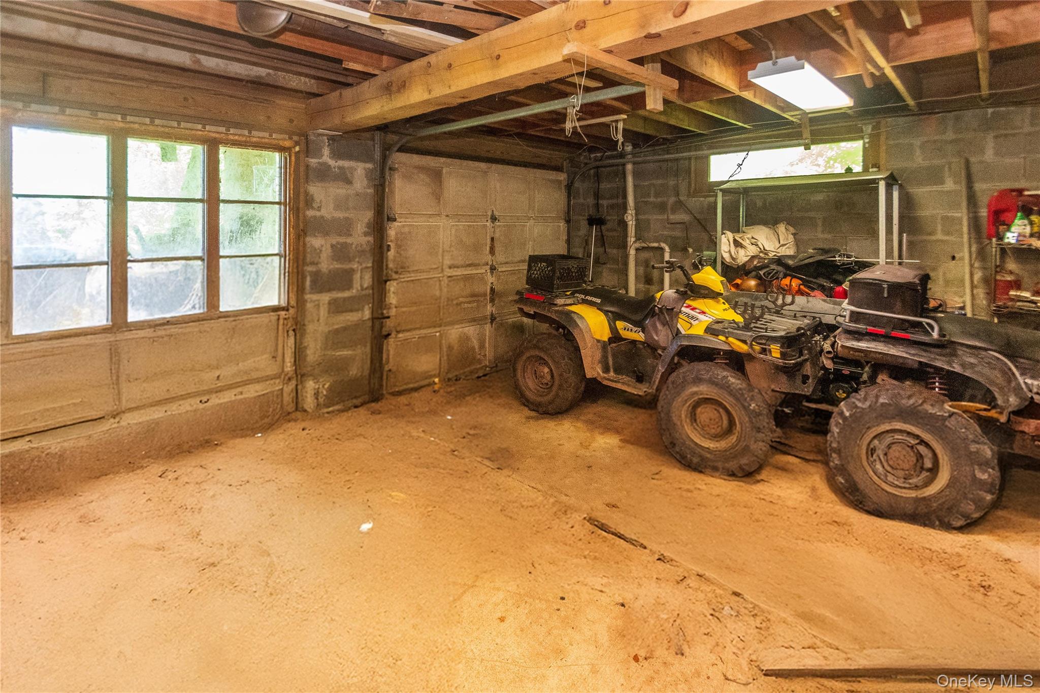 885 Grandview Road Property Photo 14