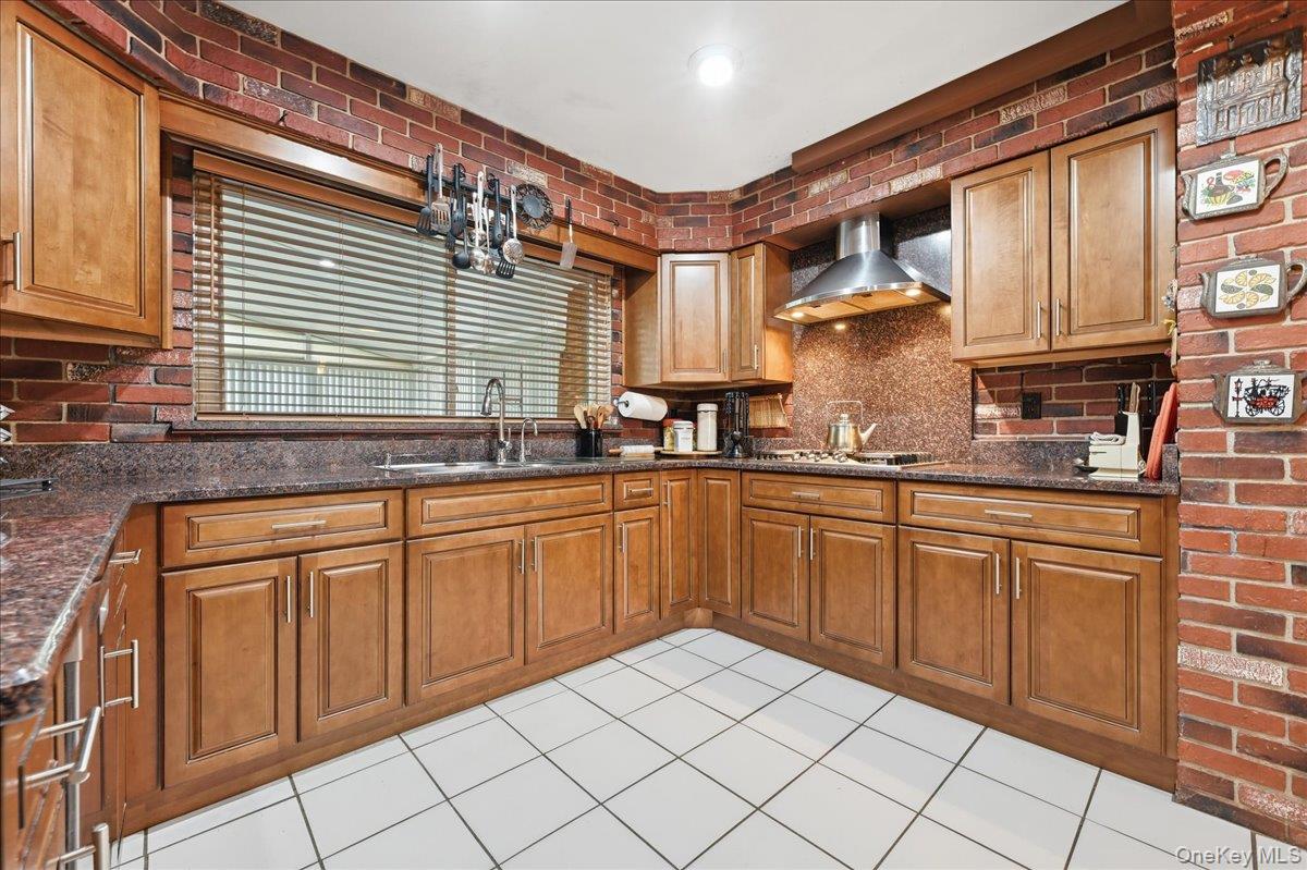 16 Seaway Drive Property Photo 15