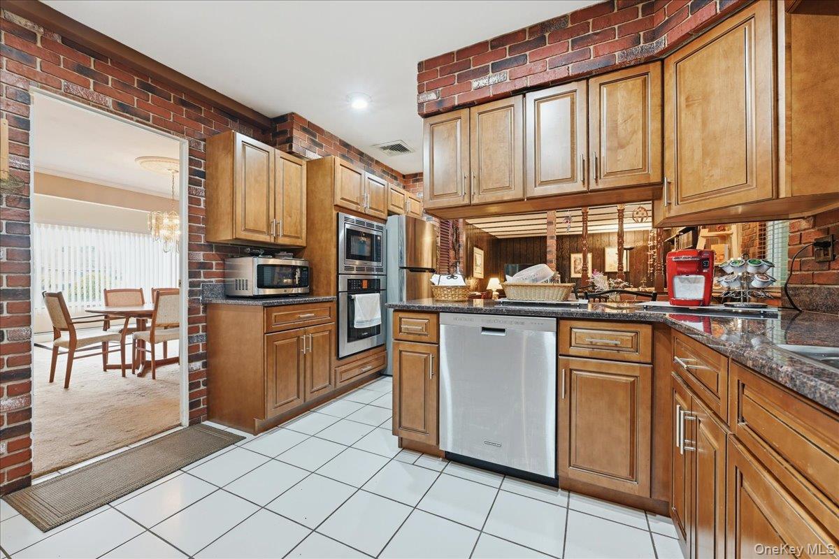 16 Seaway Drive Property Photo 16
