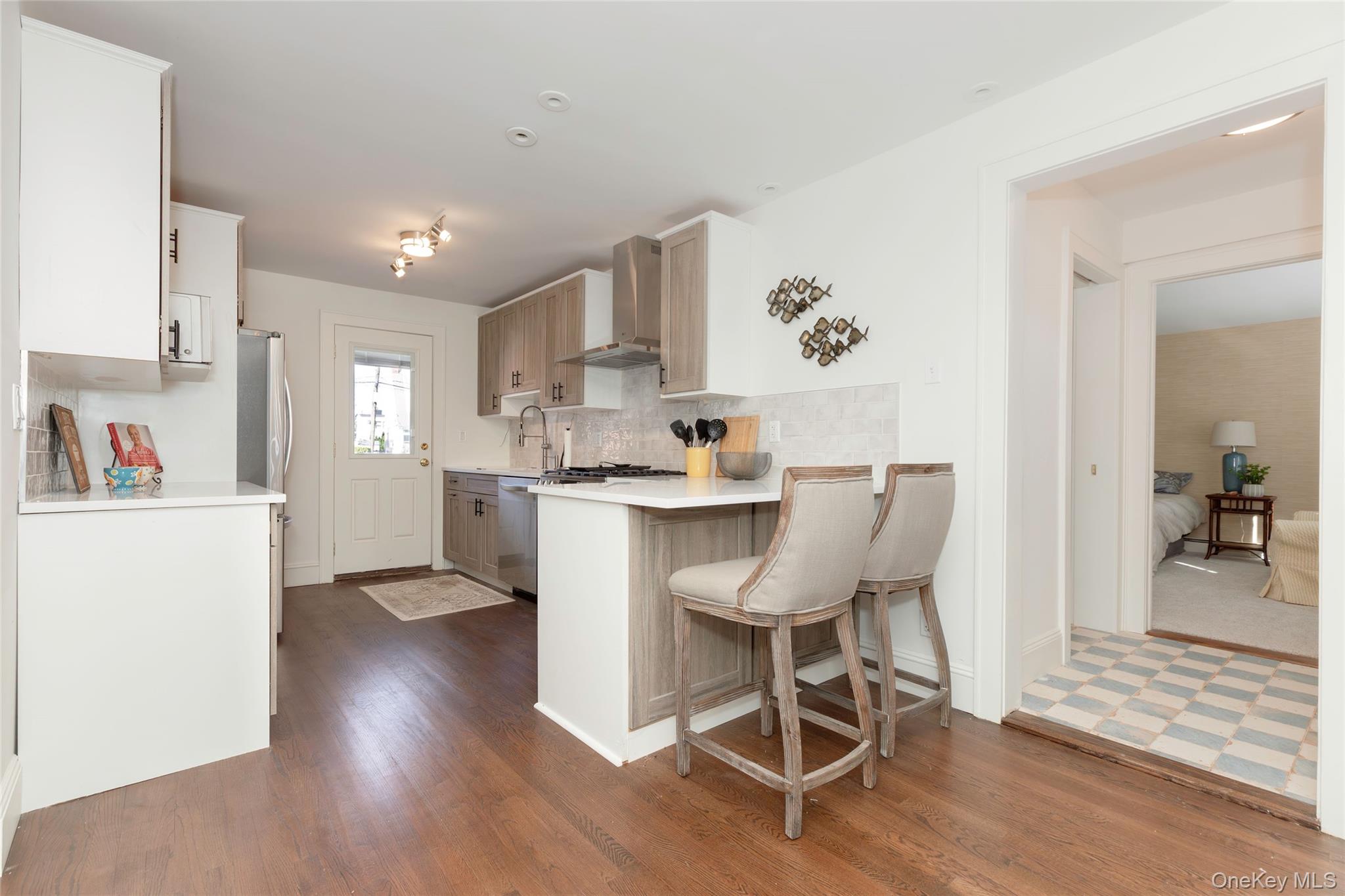 211 Bowne Street Property Photo 7