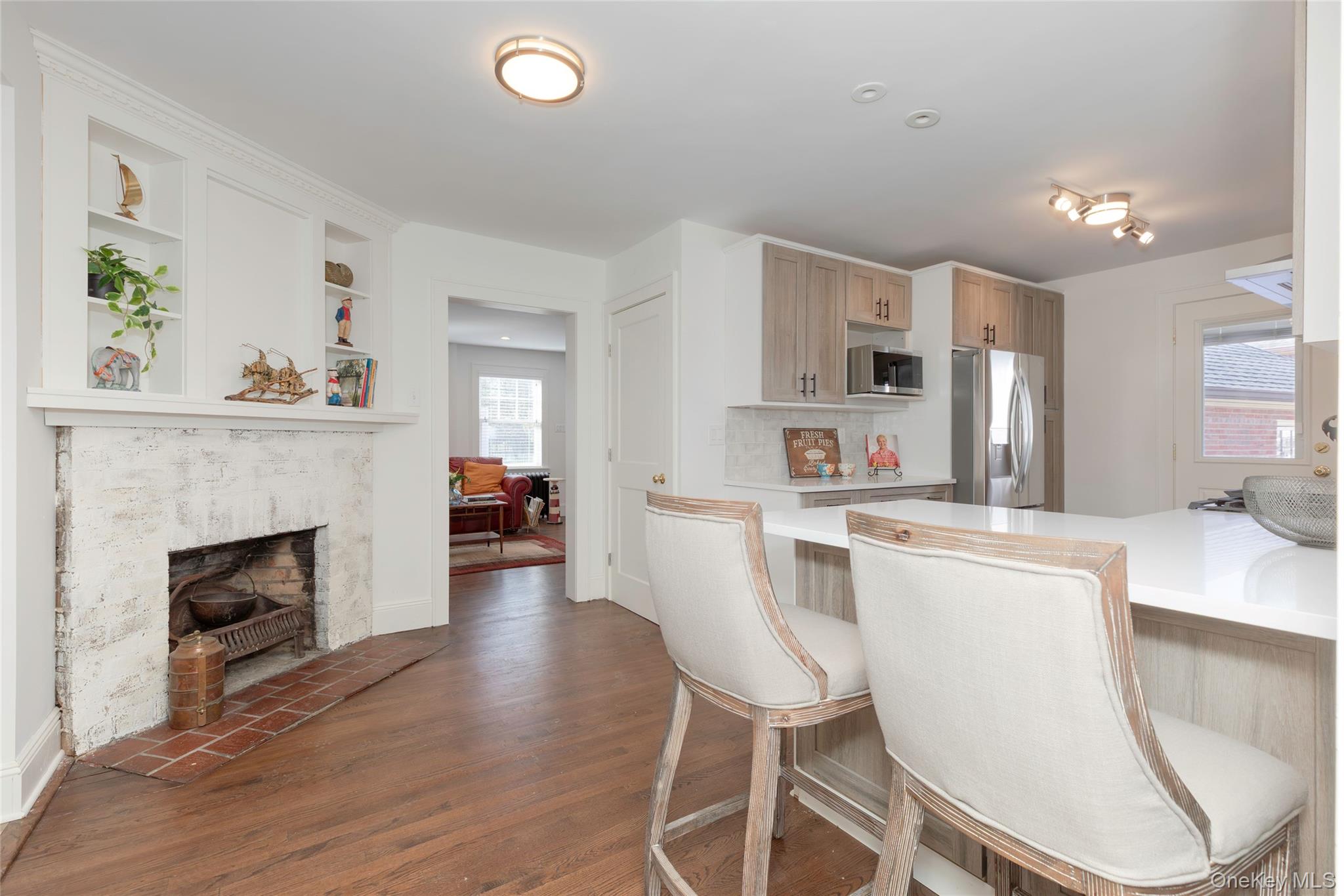 211 Bowne Street Property Photo 8