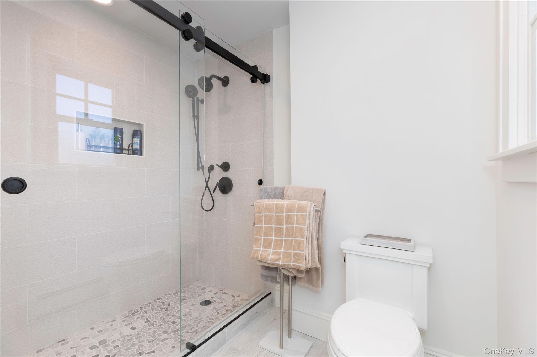 211 Bowne Street Property Photo 14